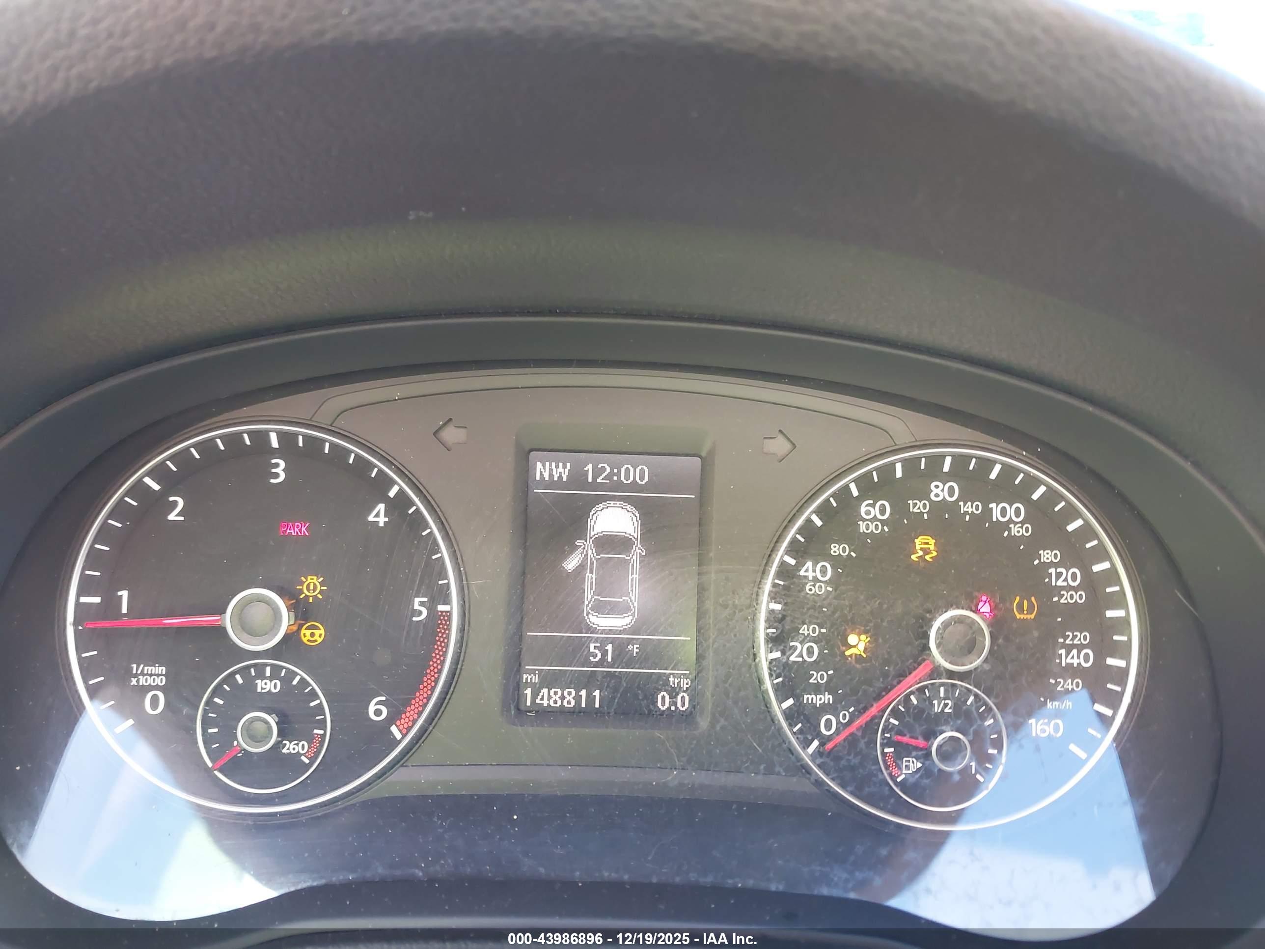 VOLKSWAGEN PASSAT image 7