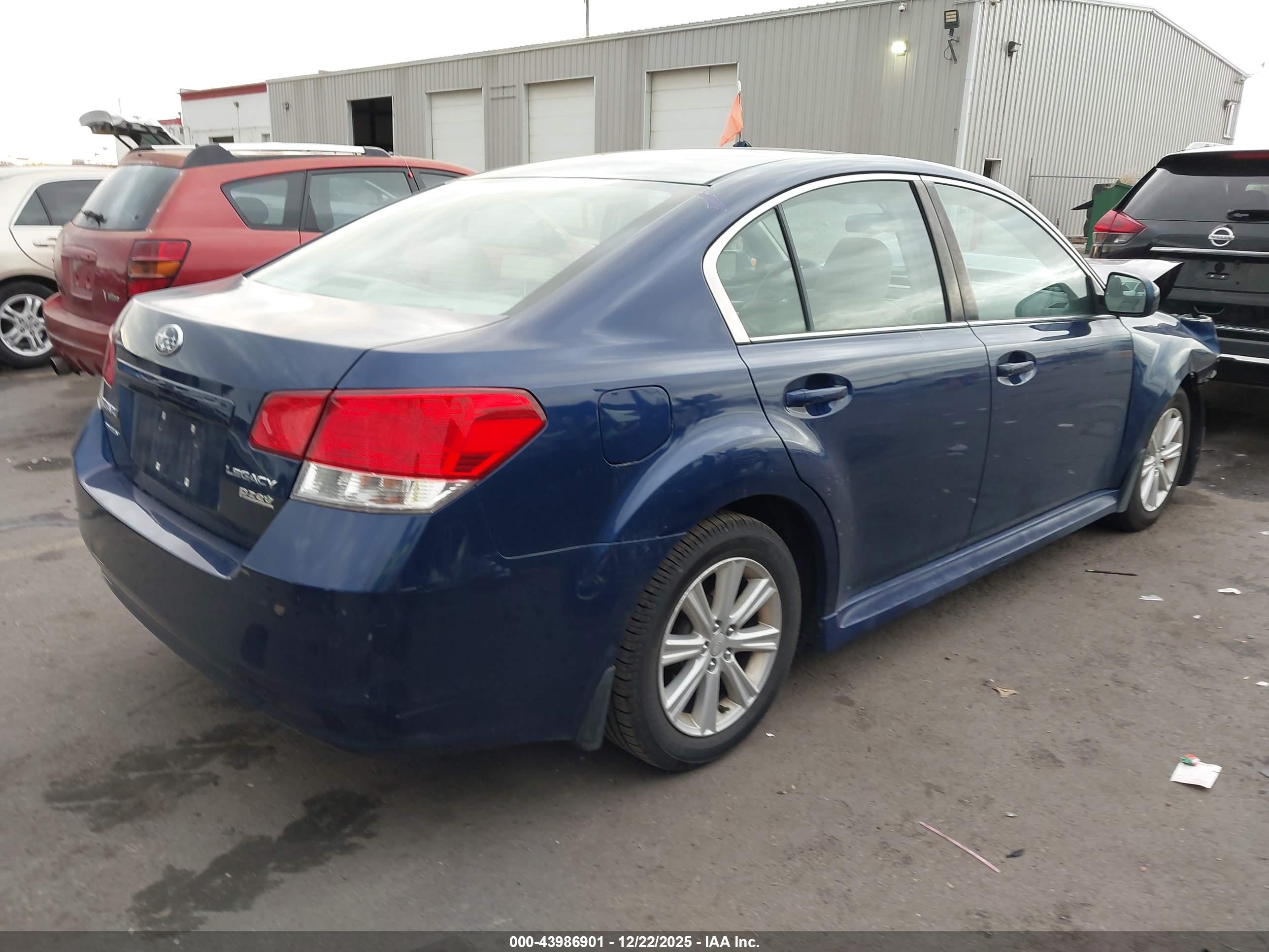 SUBARU LEGACY image 4