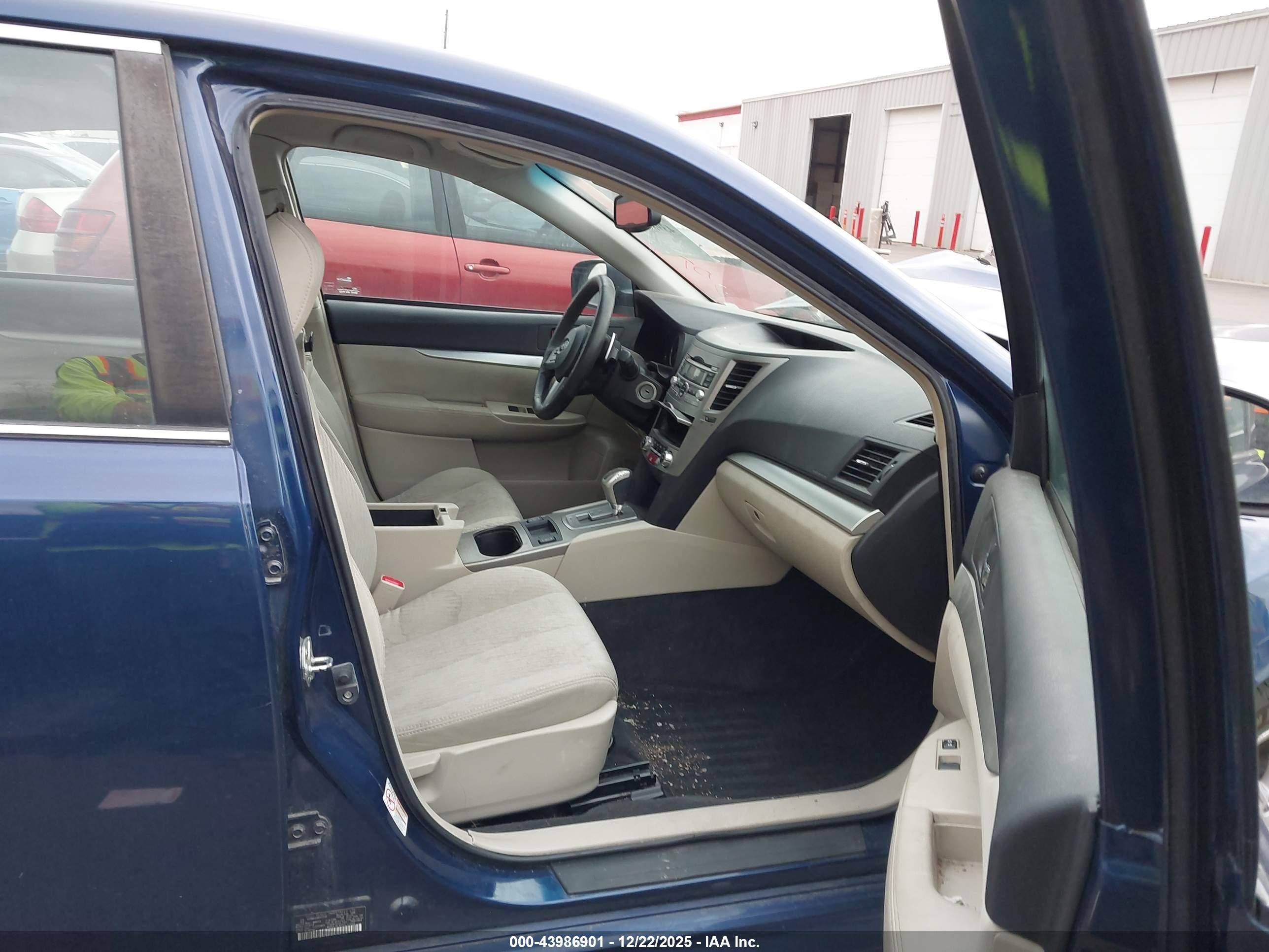 SUBARU LEGACY image 5