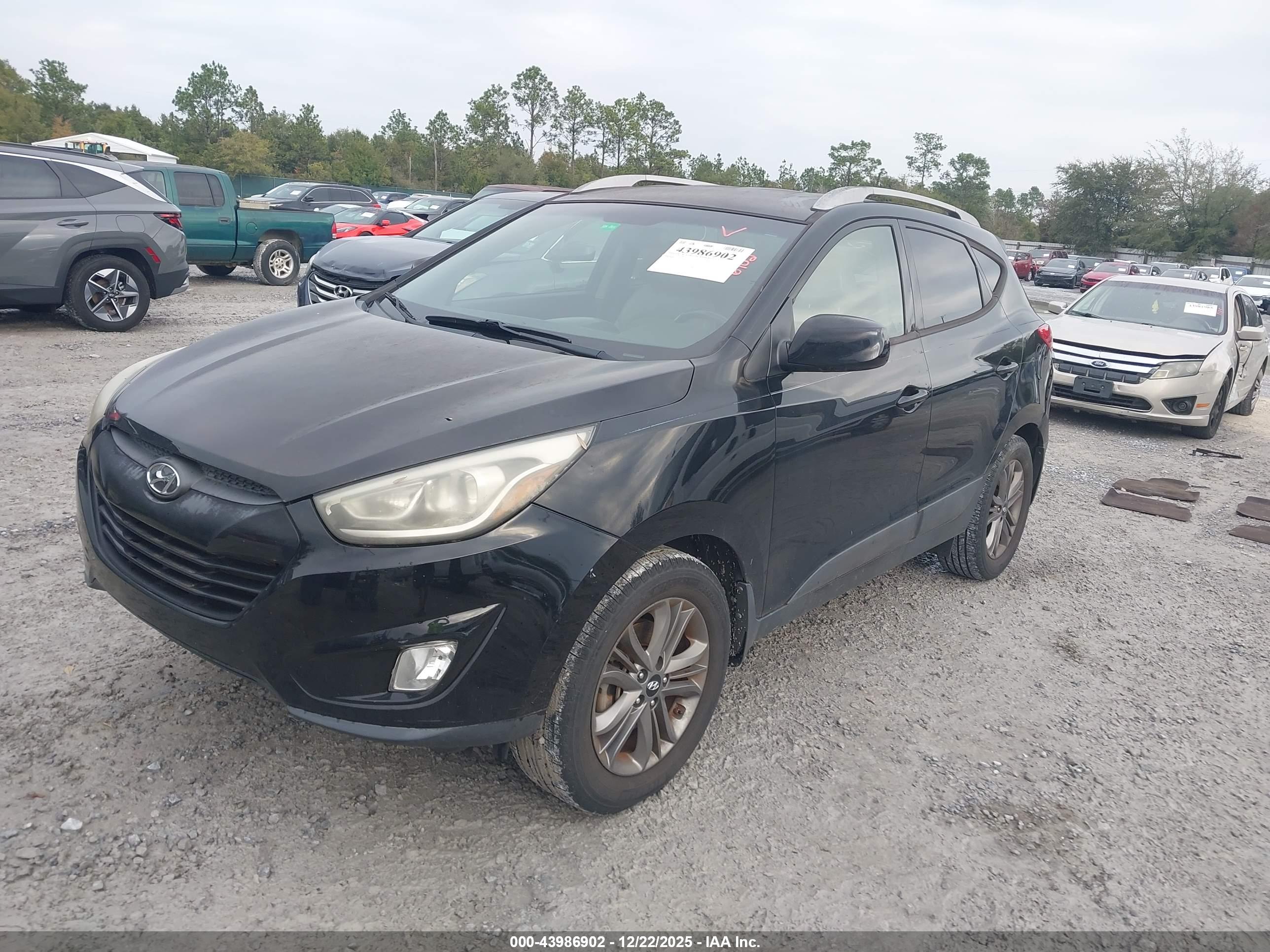 HYUNDAI TUCSON image 2