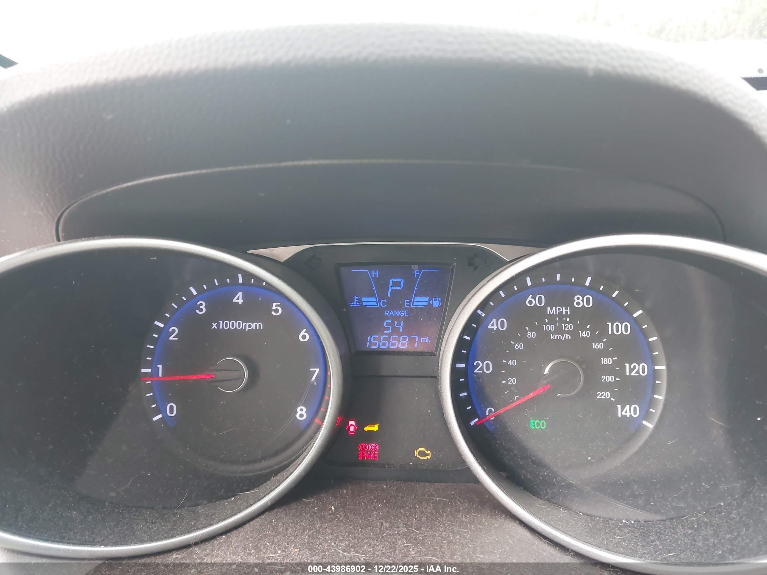 HYUNDAI TUCSON image 7