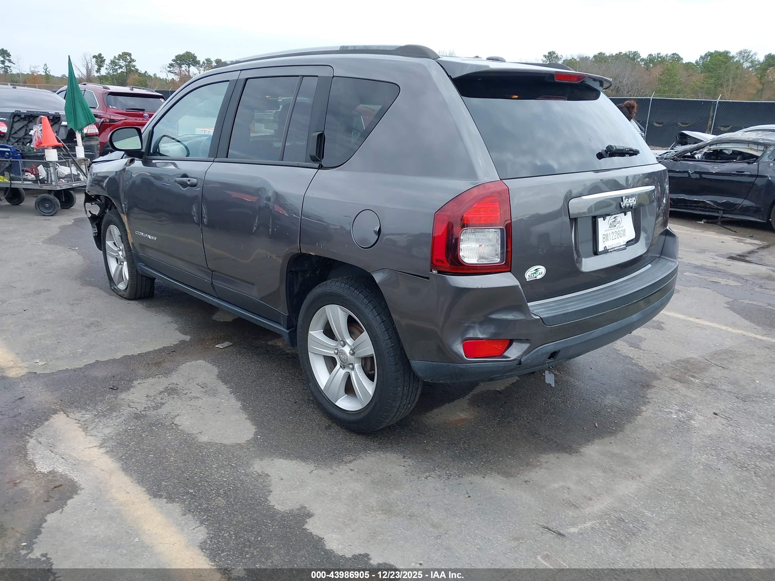 JEEP COMPASS image 3