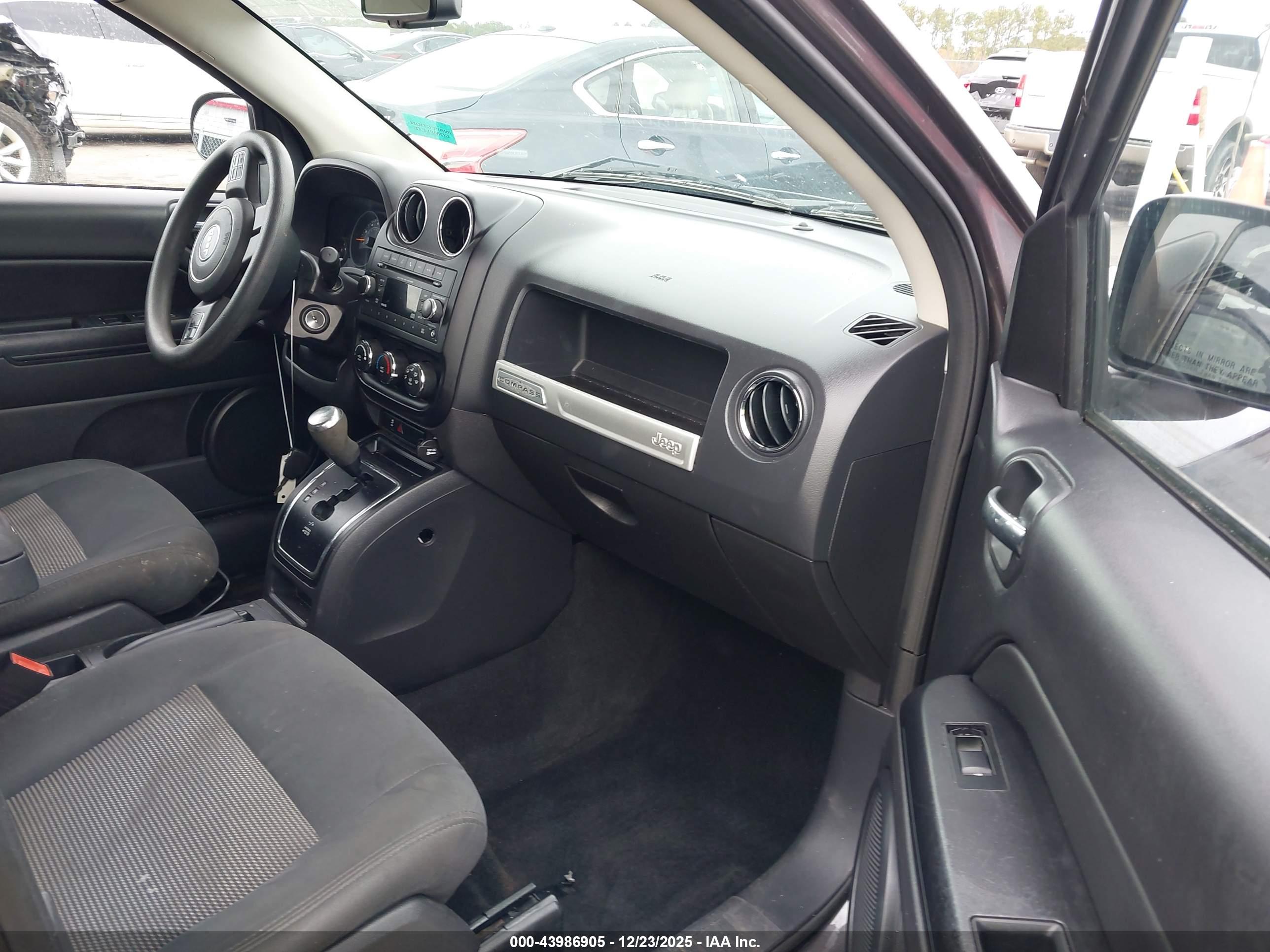 JEEP COMPASS image 5
