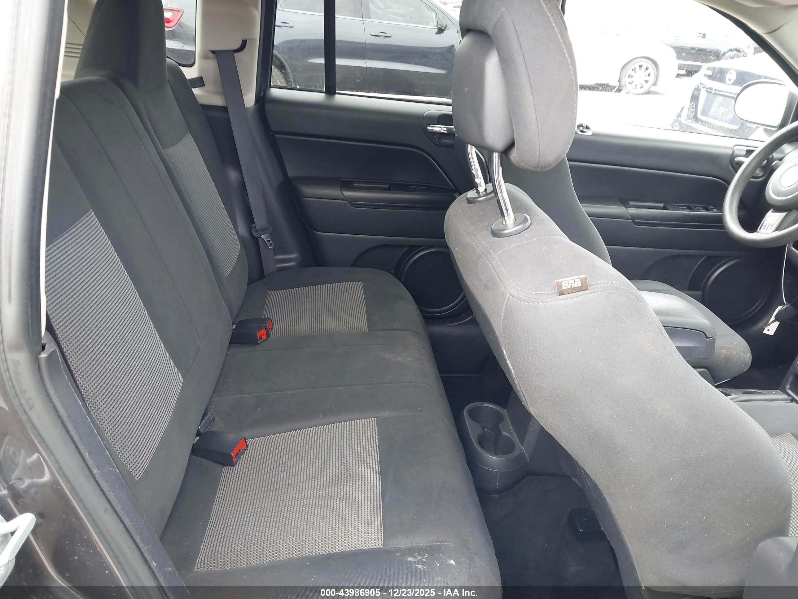 JEEP COMPASS image 8