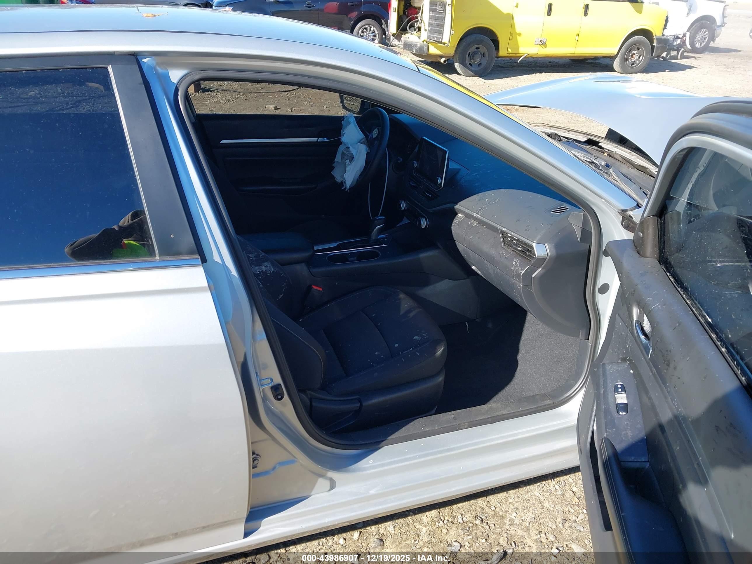 NISSAN ALTIMA image 5