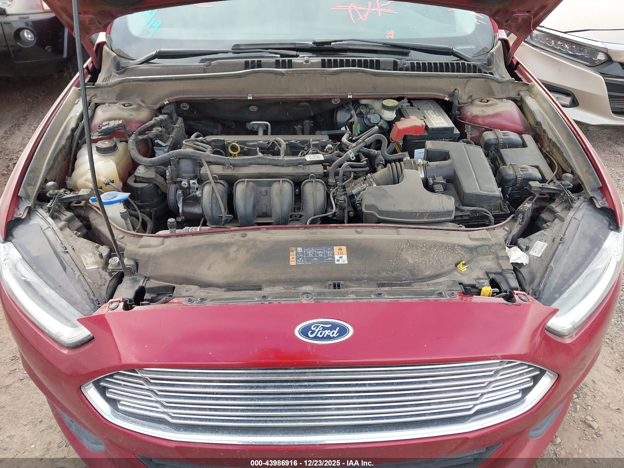 FORD FUSION image 10