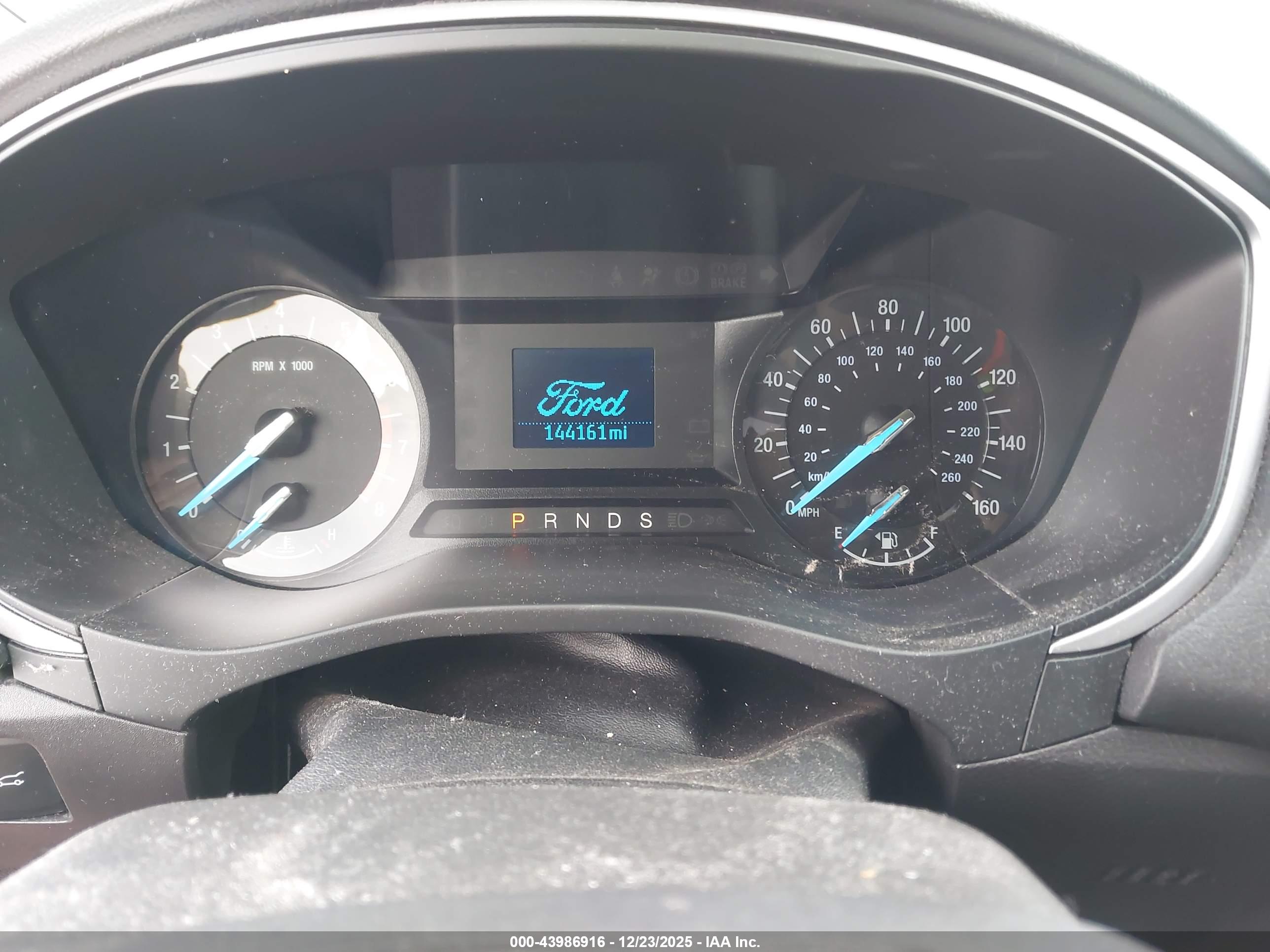 FORD FUSION image 7