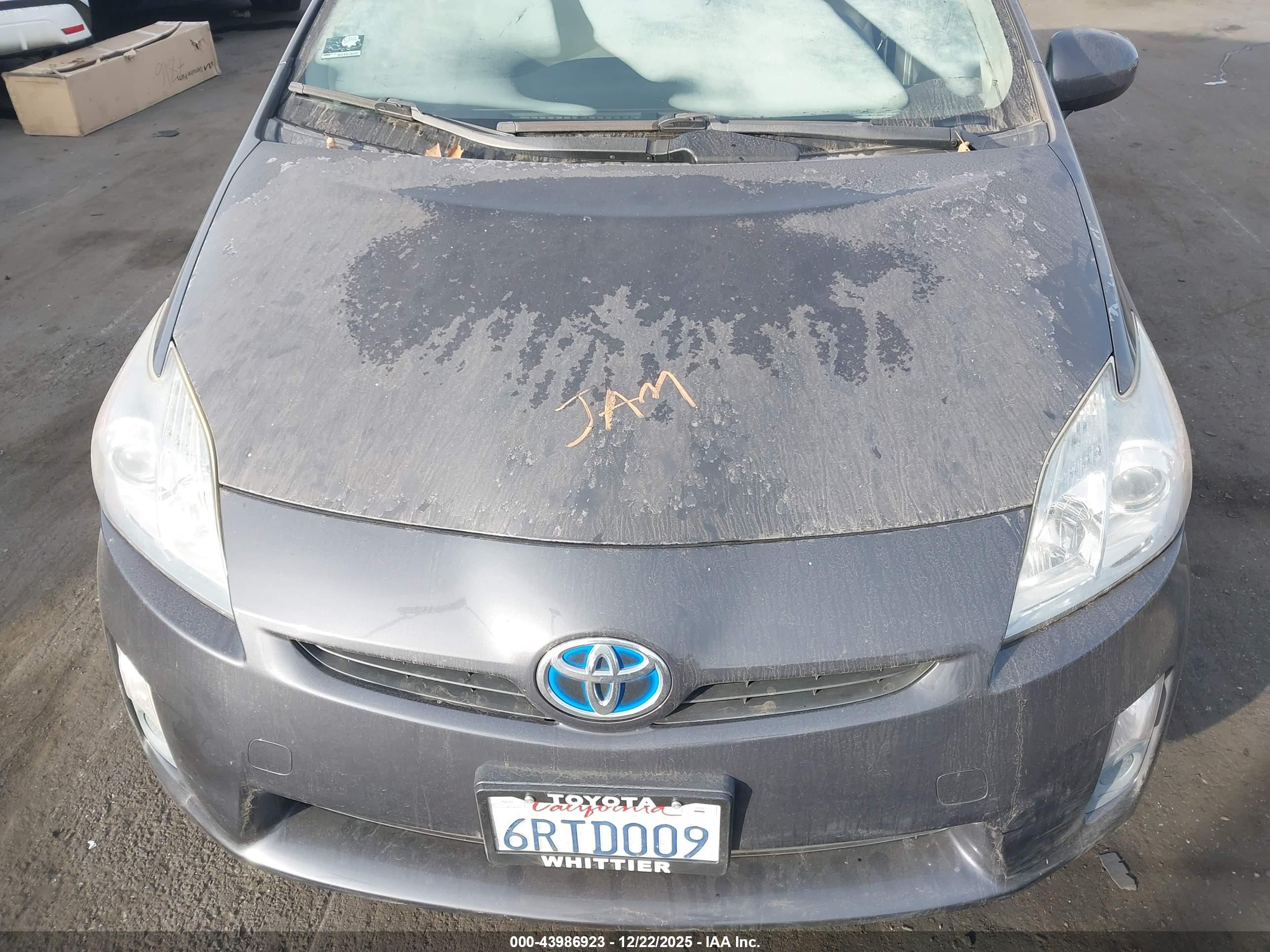 TOYOTA PRIUS image 10