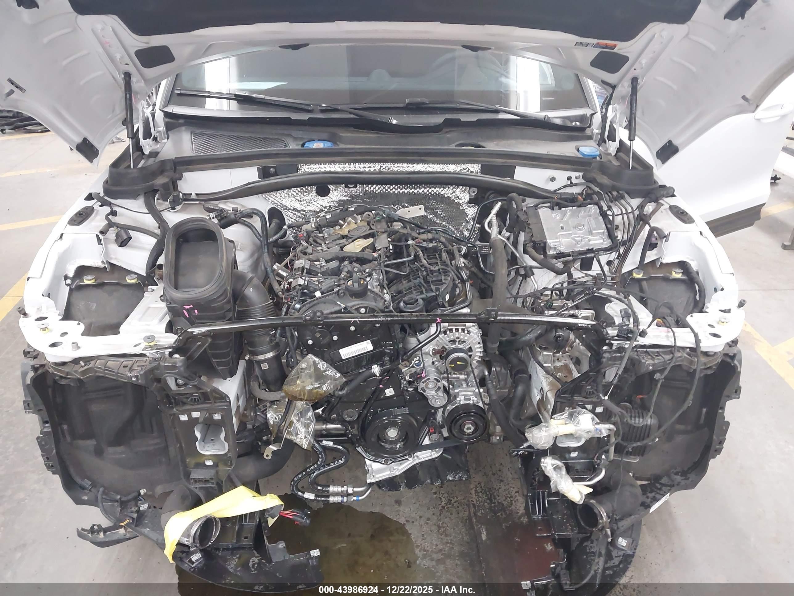 PORSCHE MACAN image 10