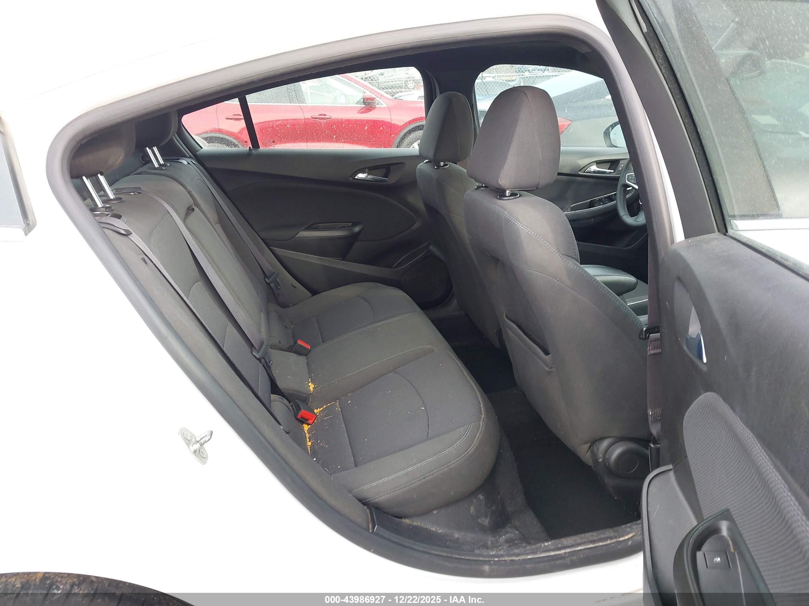 CHEVROLET CRUZE image 8