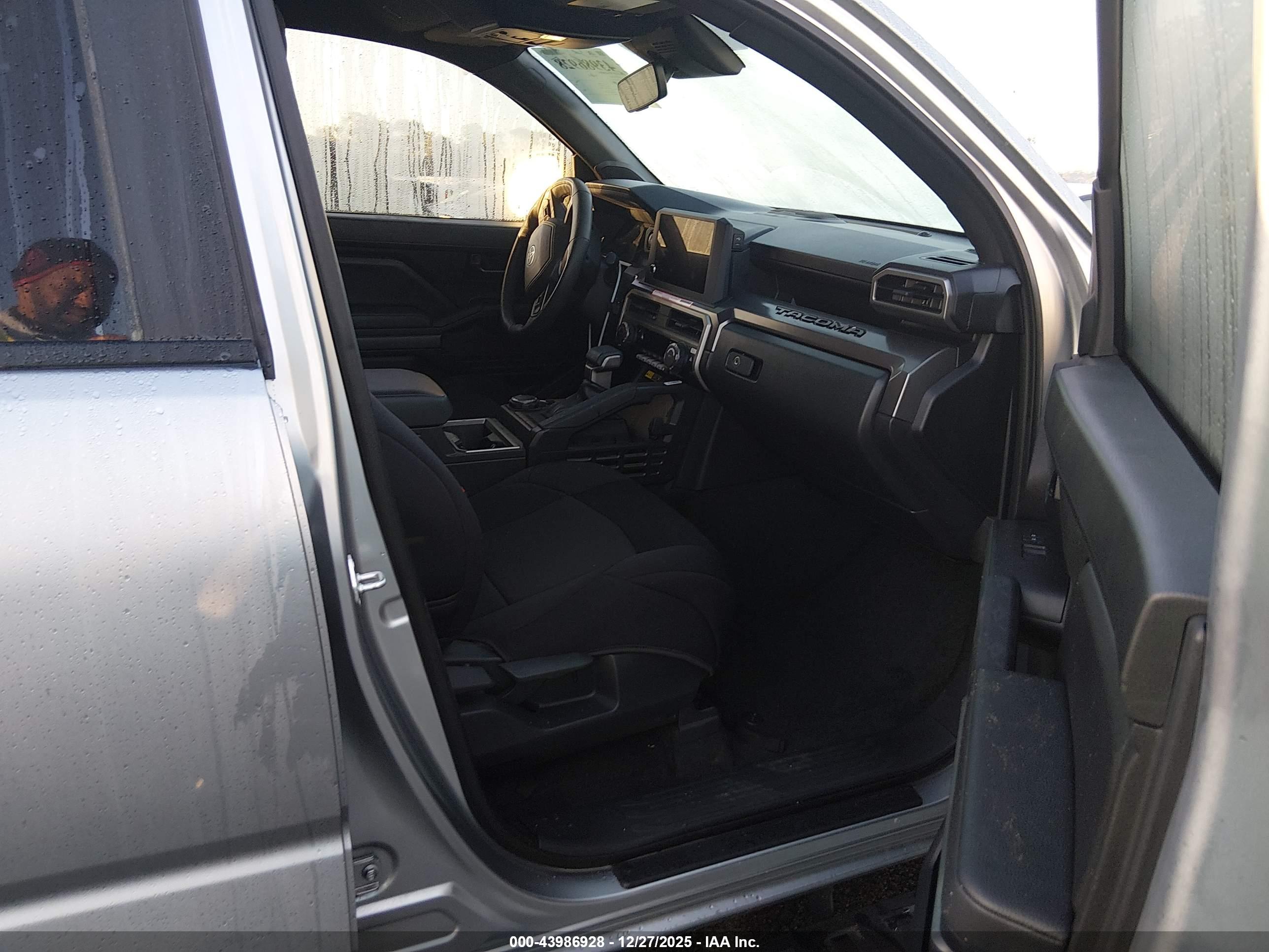 TOYOTA TACOMA image 5