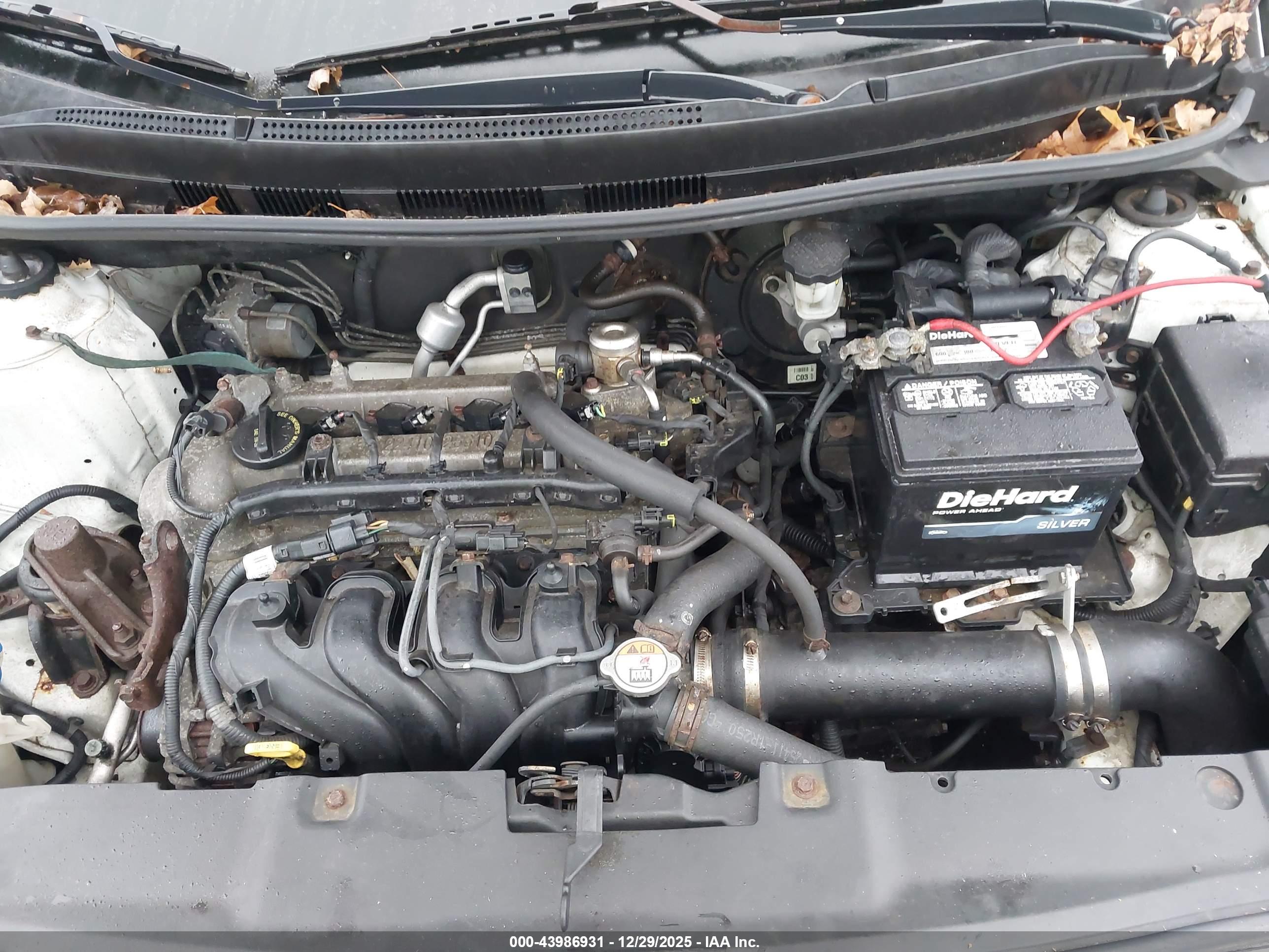 HYUNDAI ACCENT image 10