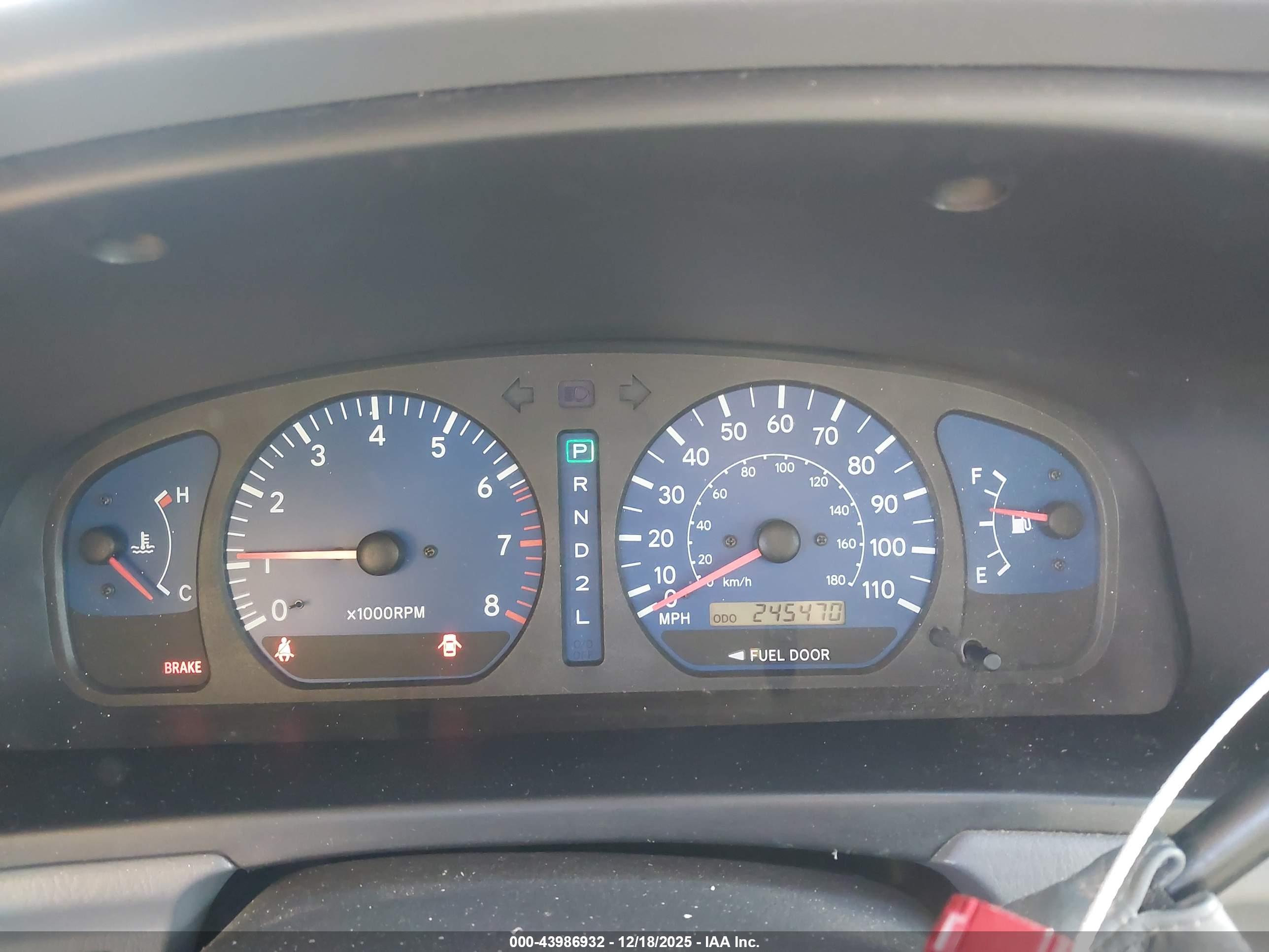 TOYOTA SIENNA image 7