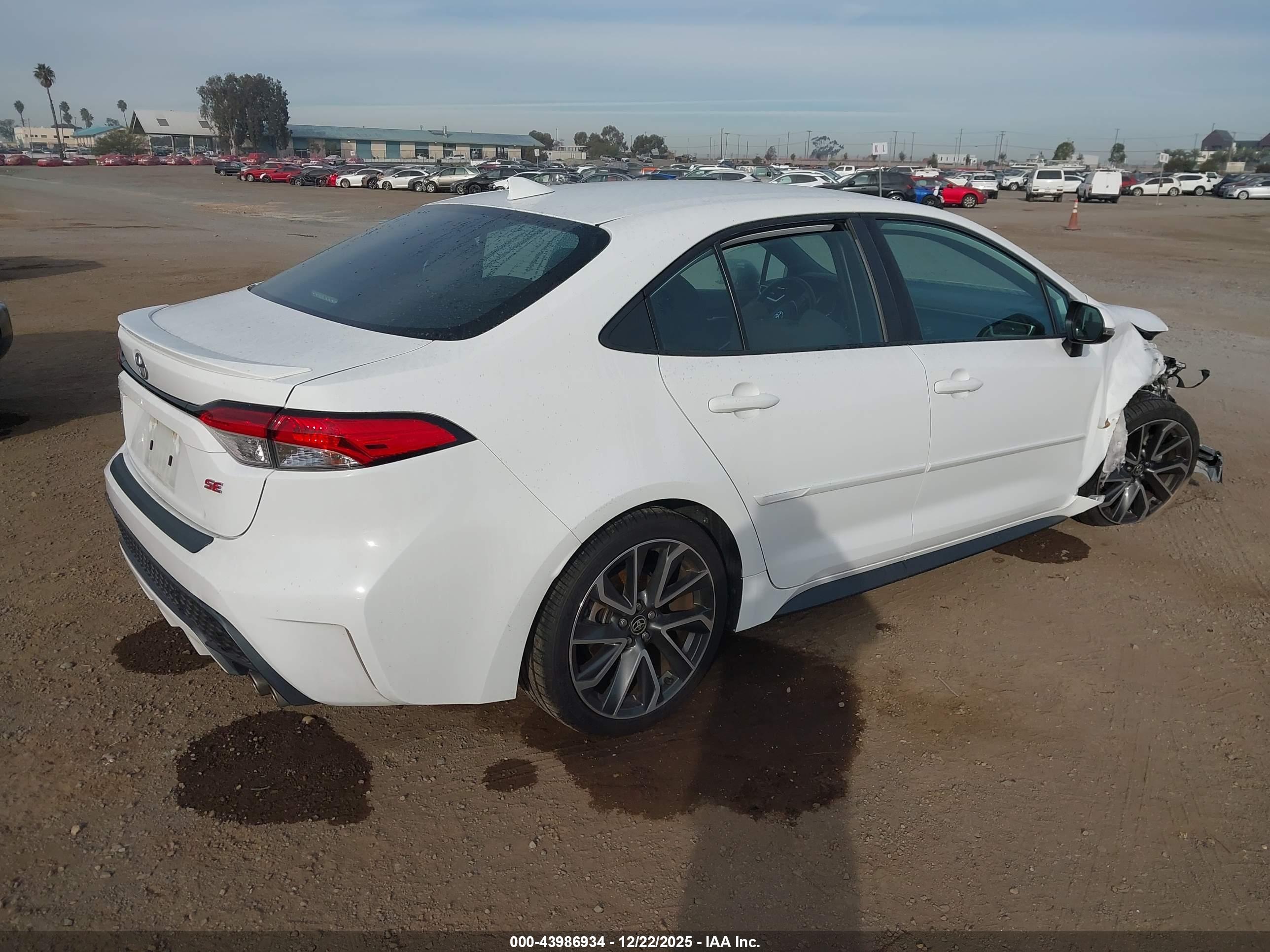 TOYOTA COROLLA image 4