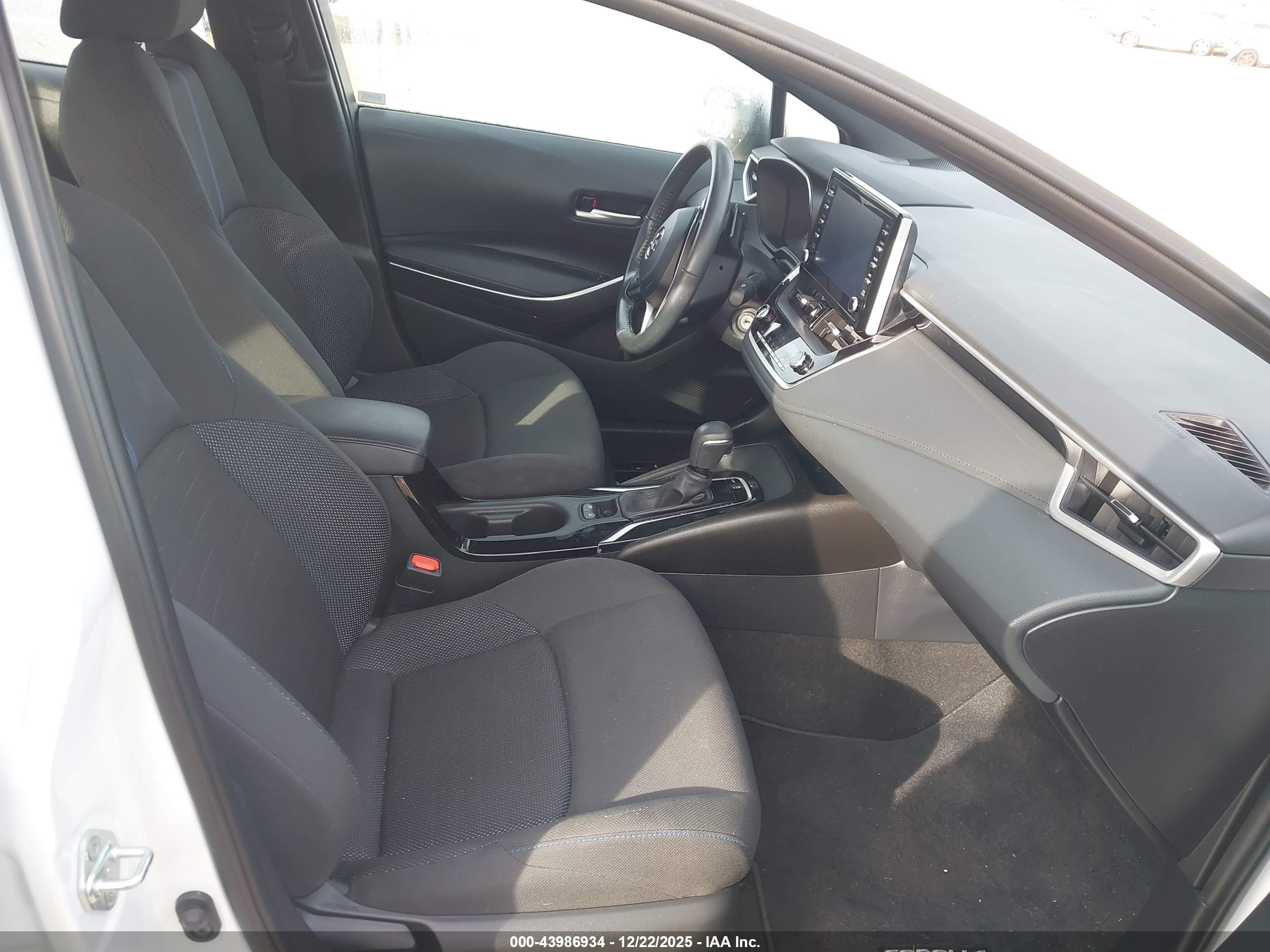 TOYOTA COROLLA image 5
