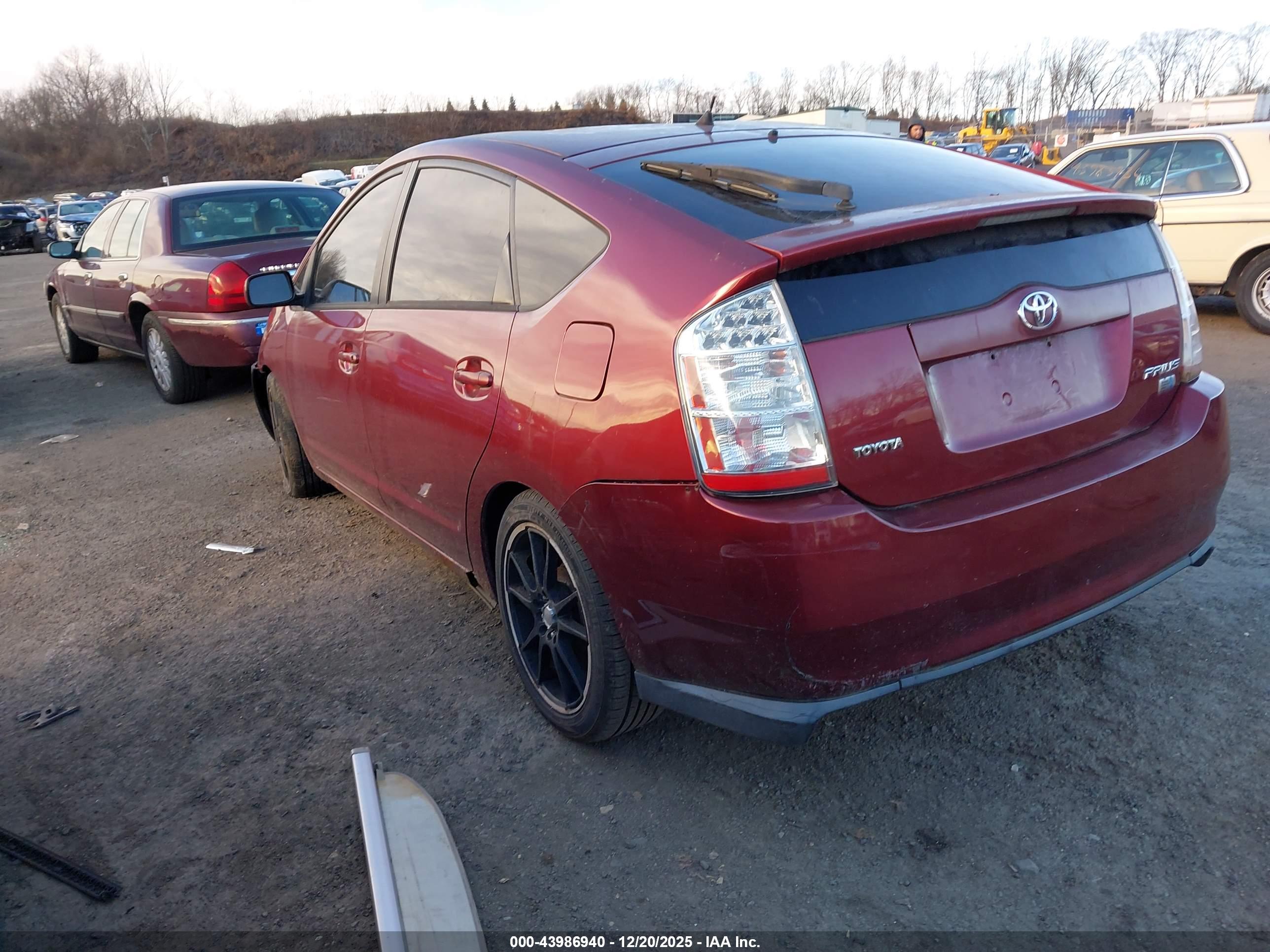 TOYOTA PRIUS image 3