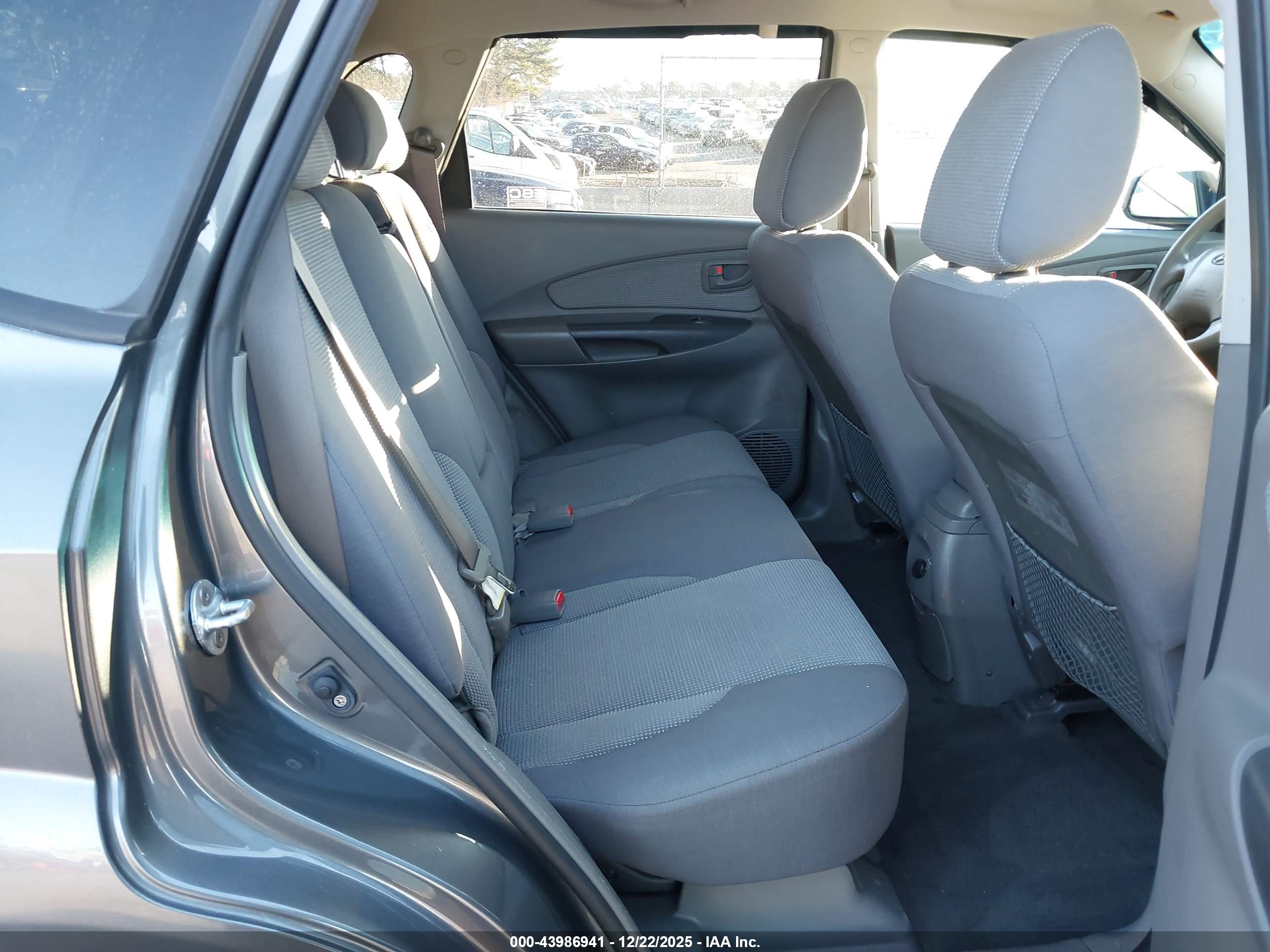 HYUNDAI TUCSON image 8