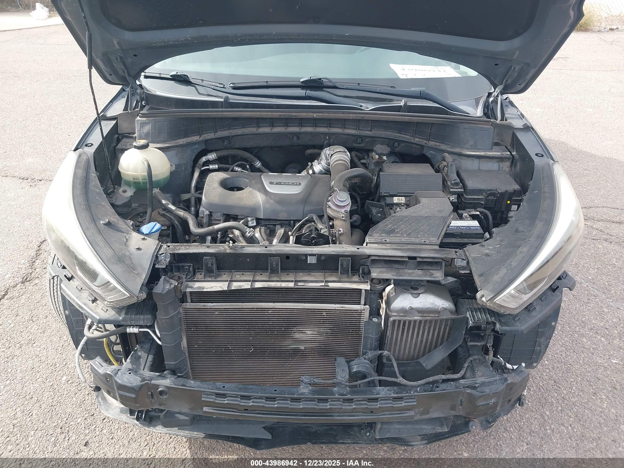 HYUNDAI TUCSON image 10