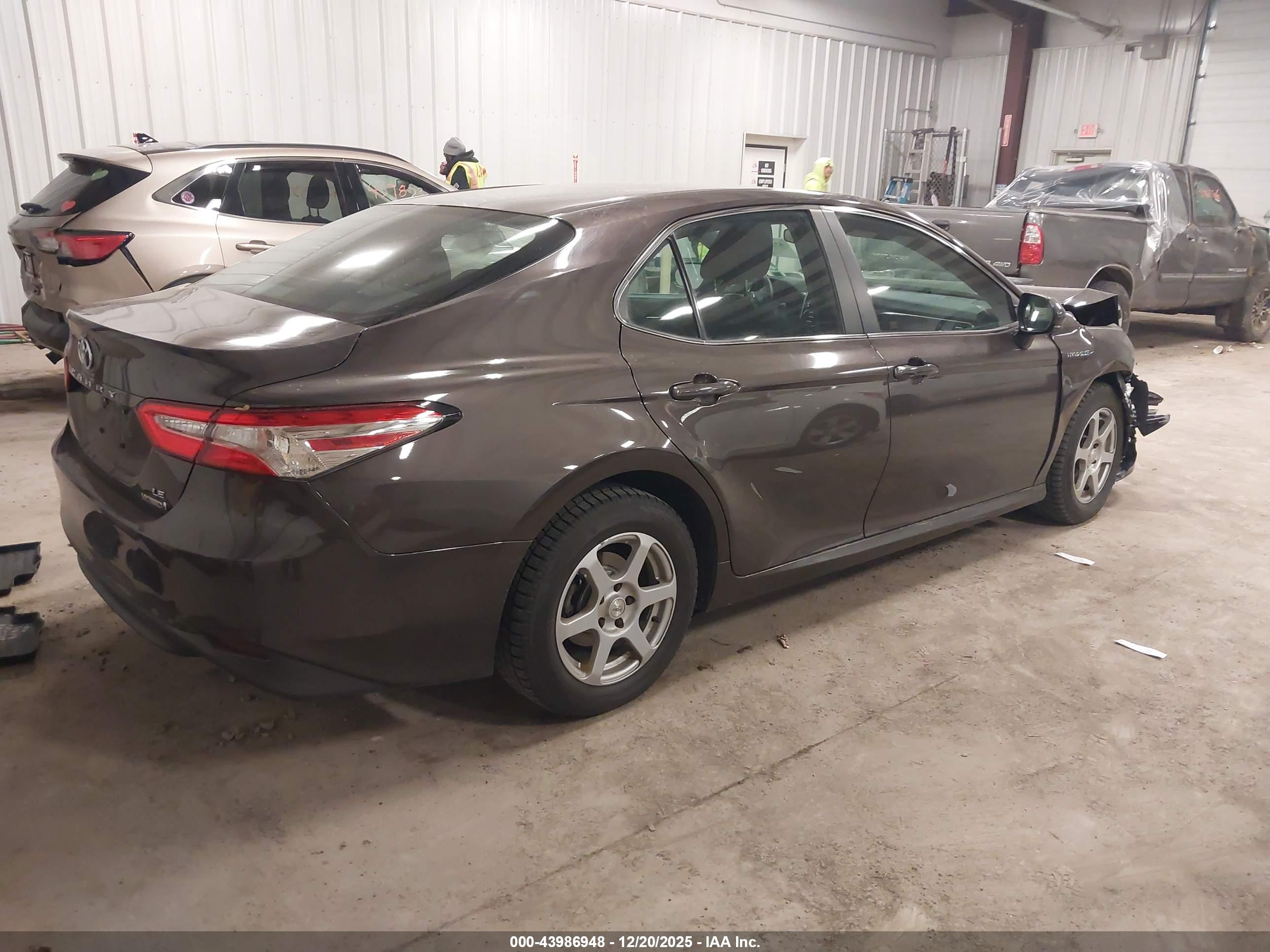 TOYOTA CAMRY image 4