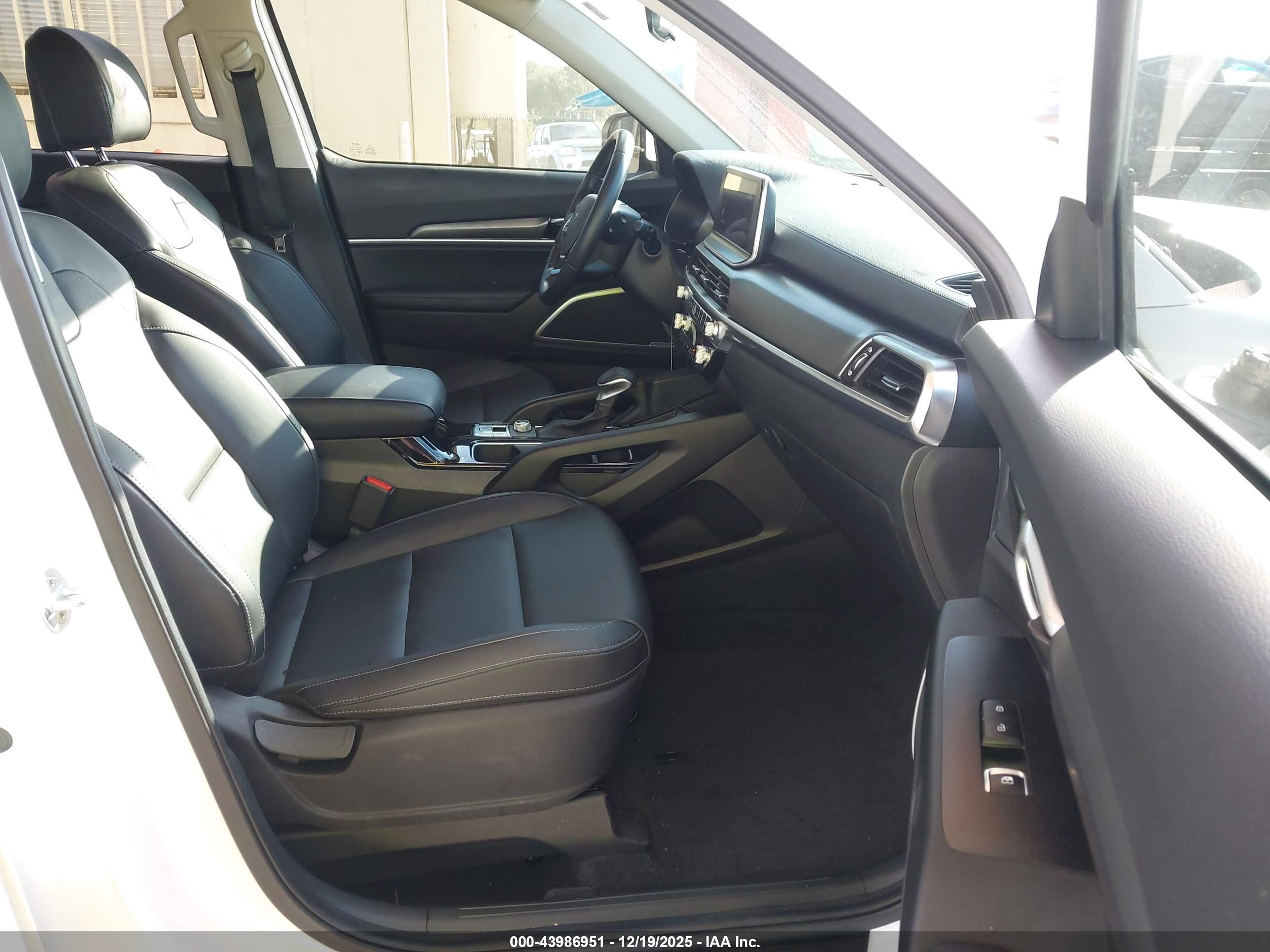 KIA TELLURIDE image 5