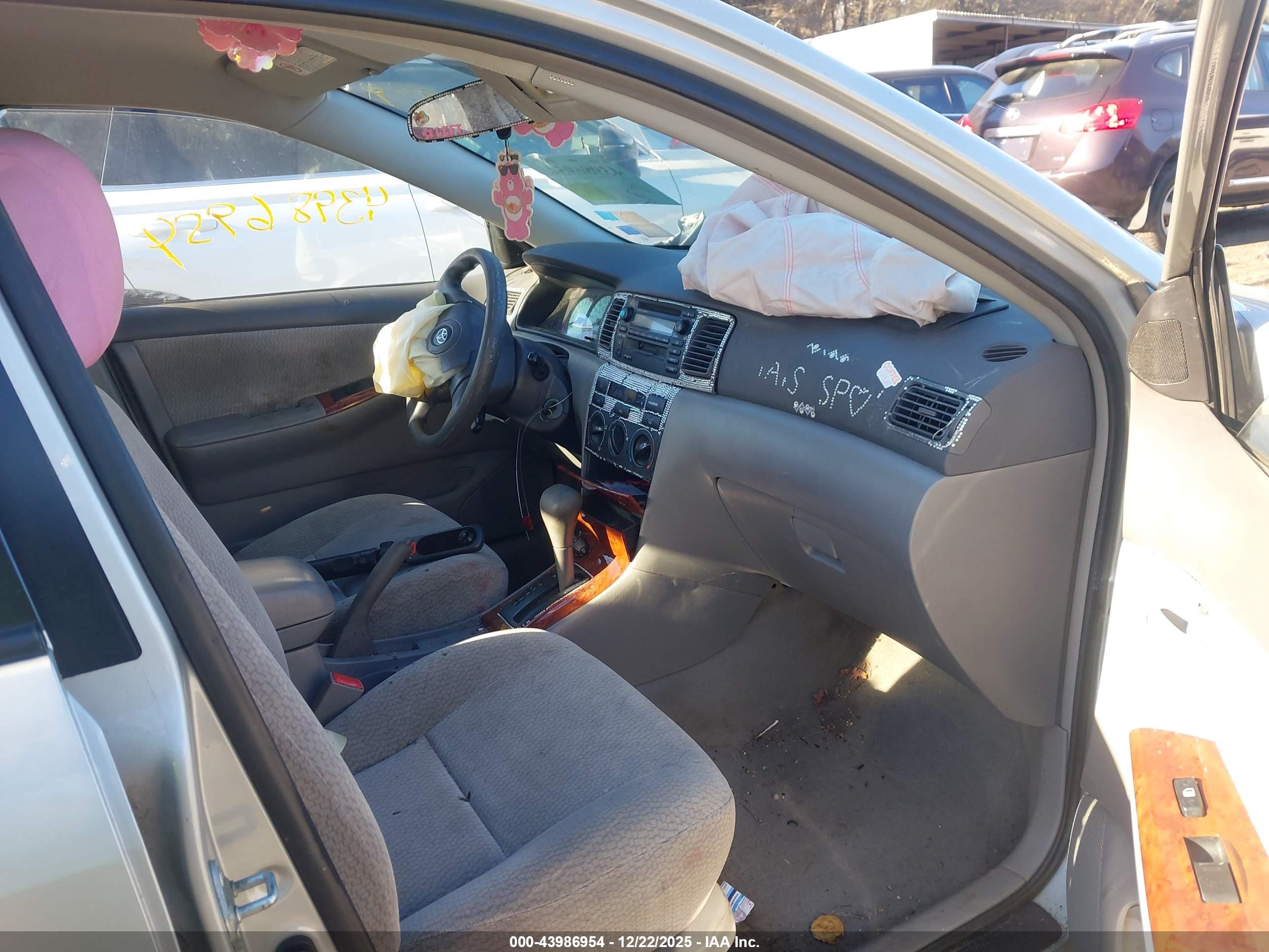 TOYOTA COROLLA image 5