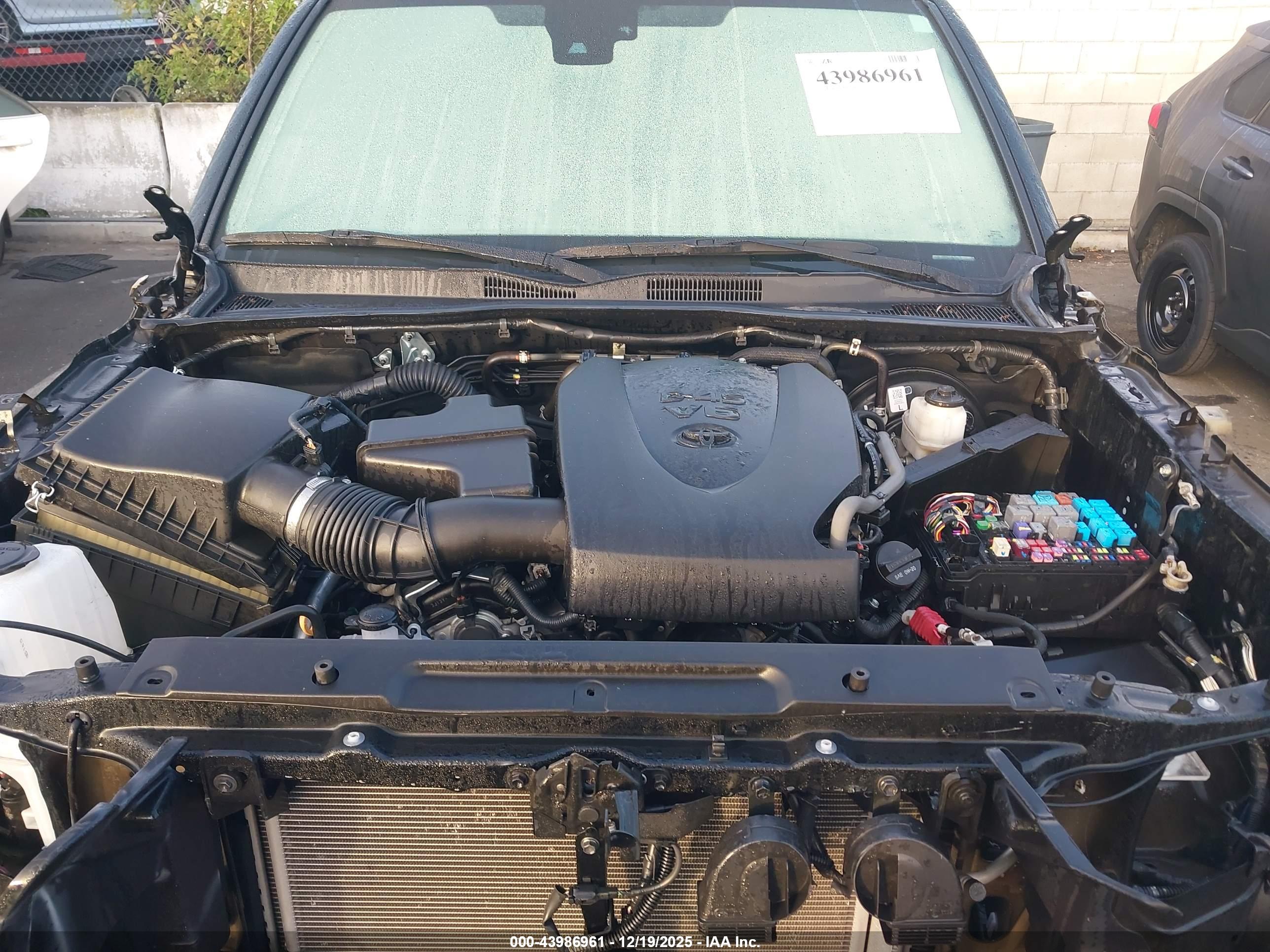 TOYOTA TACOMA image 10