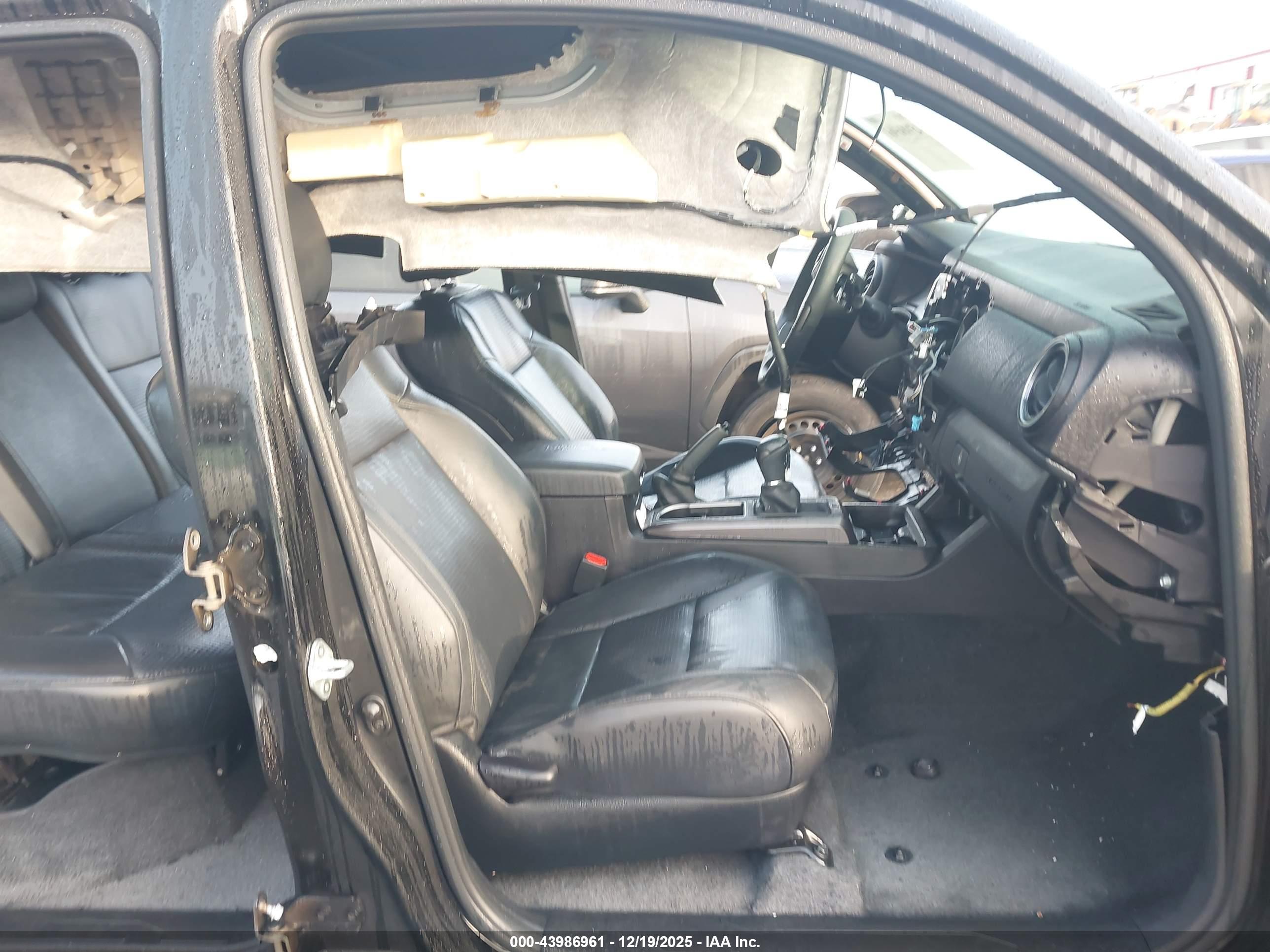 TOYOTA TACOMA image 5