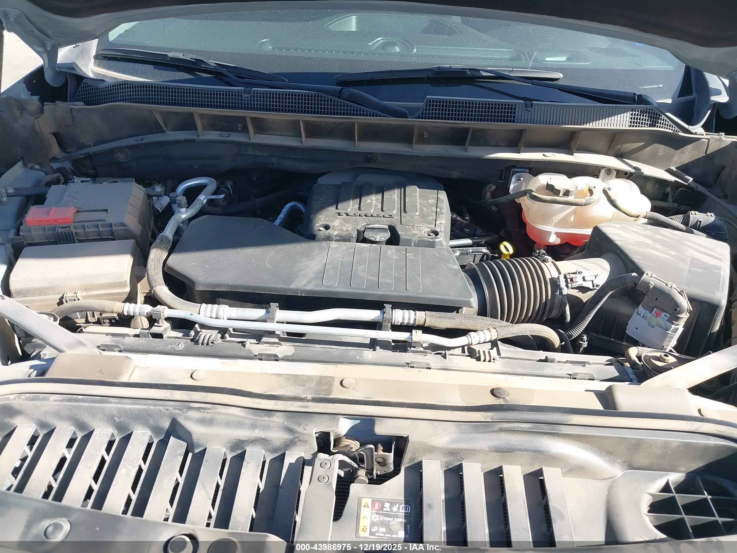 CHEVROLET SILVERADO image 10