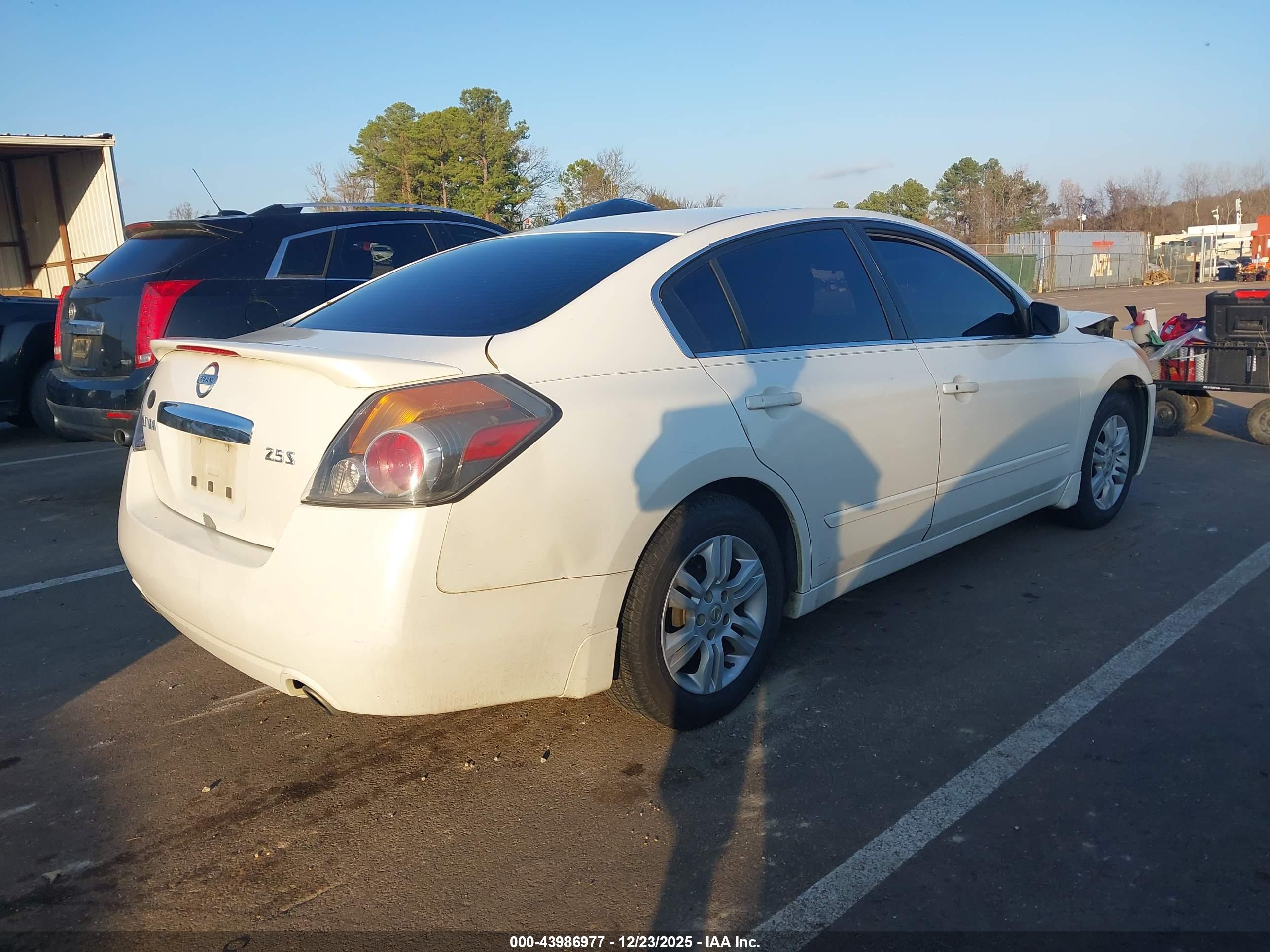 NISSAN ALTIMA image 4