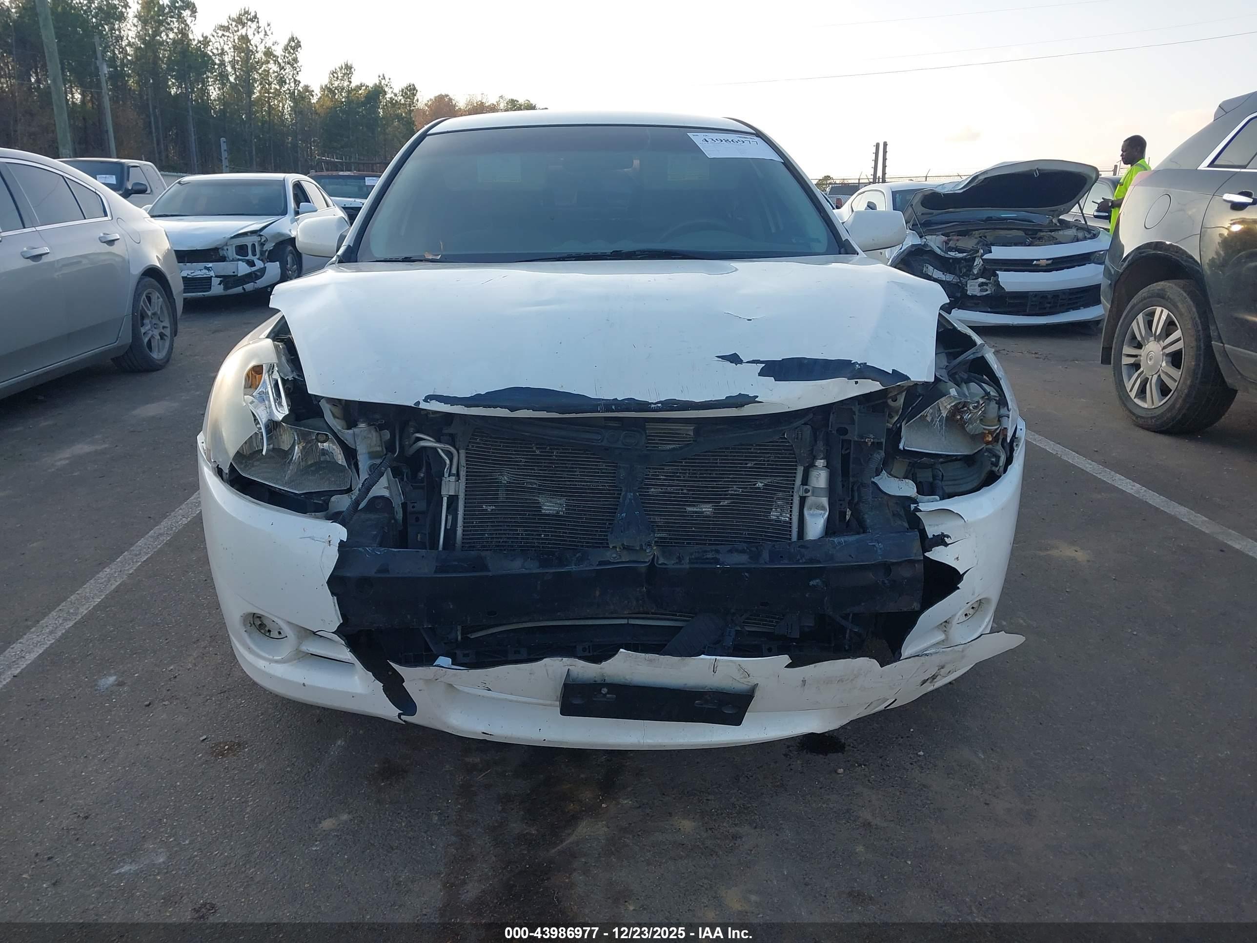 NISSAN ALTIMA image 6