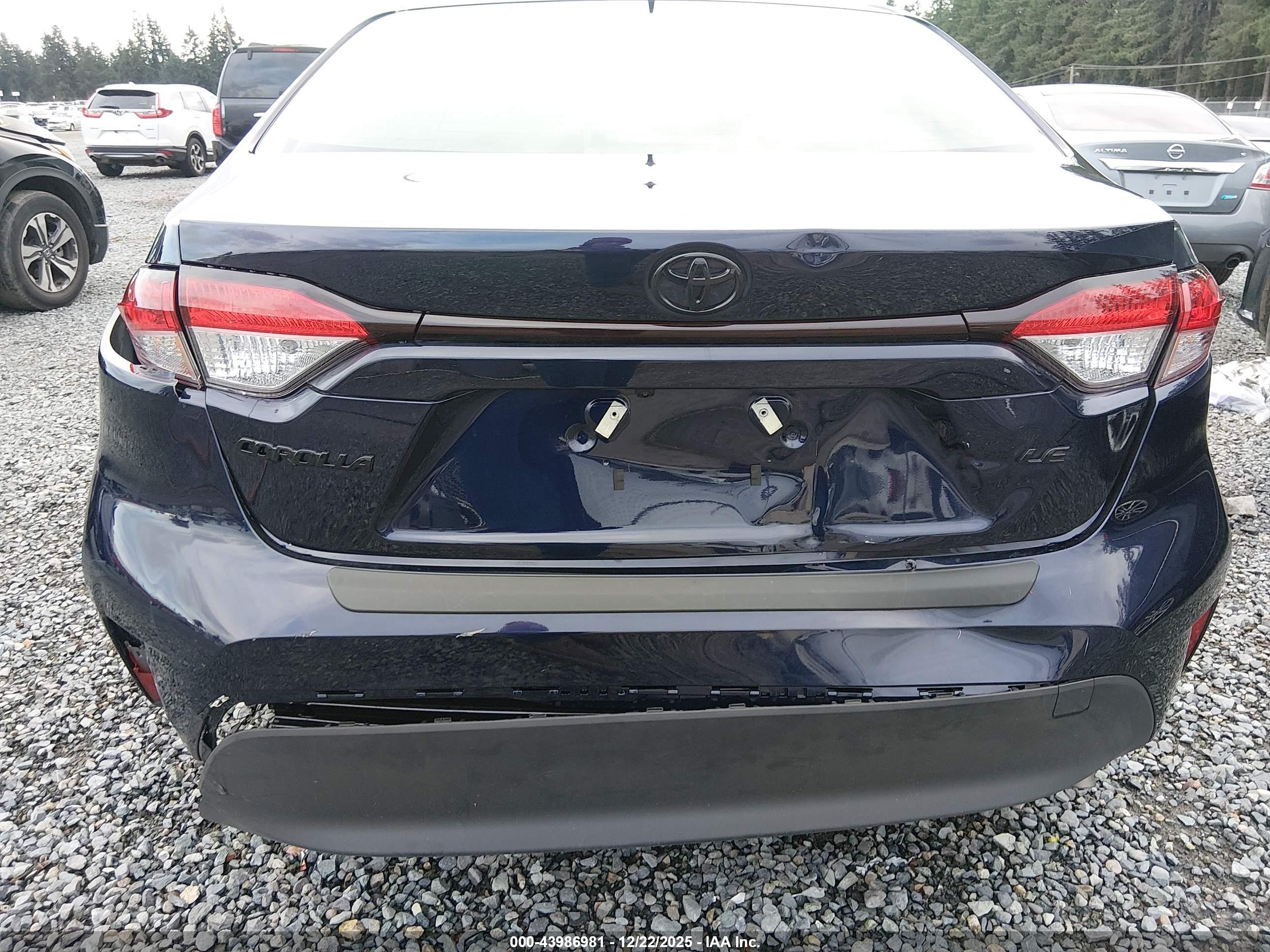 TOYOTA COROLLA image 6