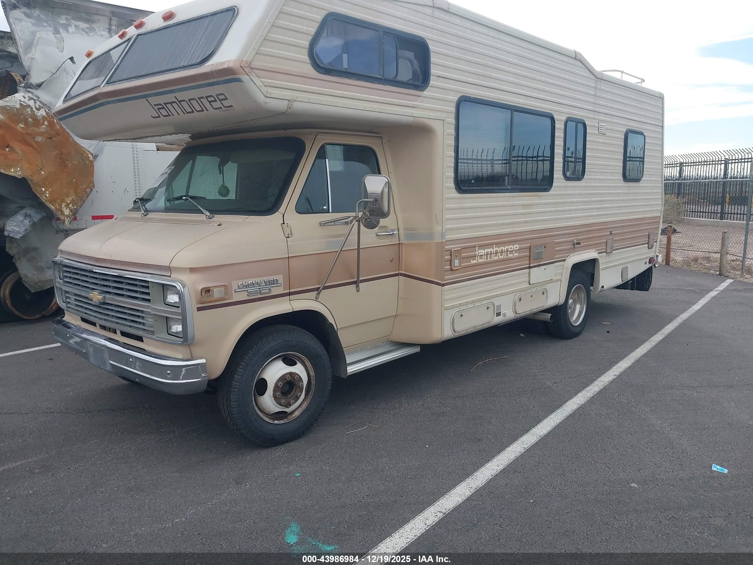 CHEVROLET G30 image 2