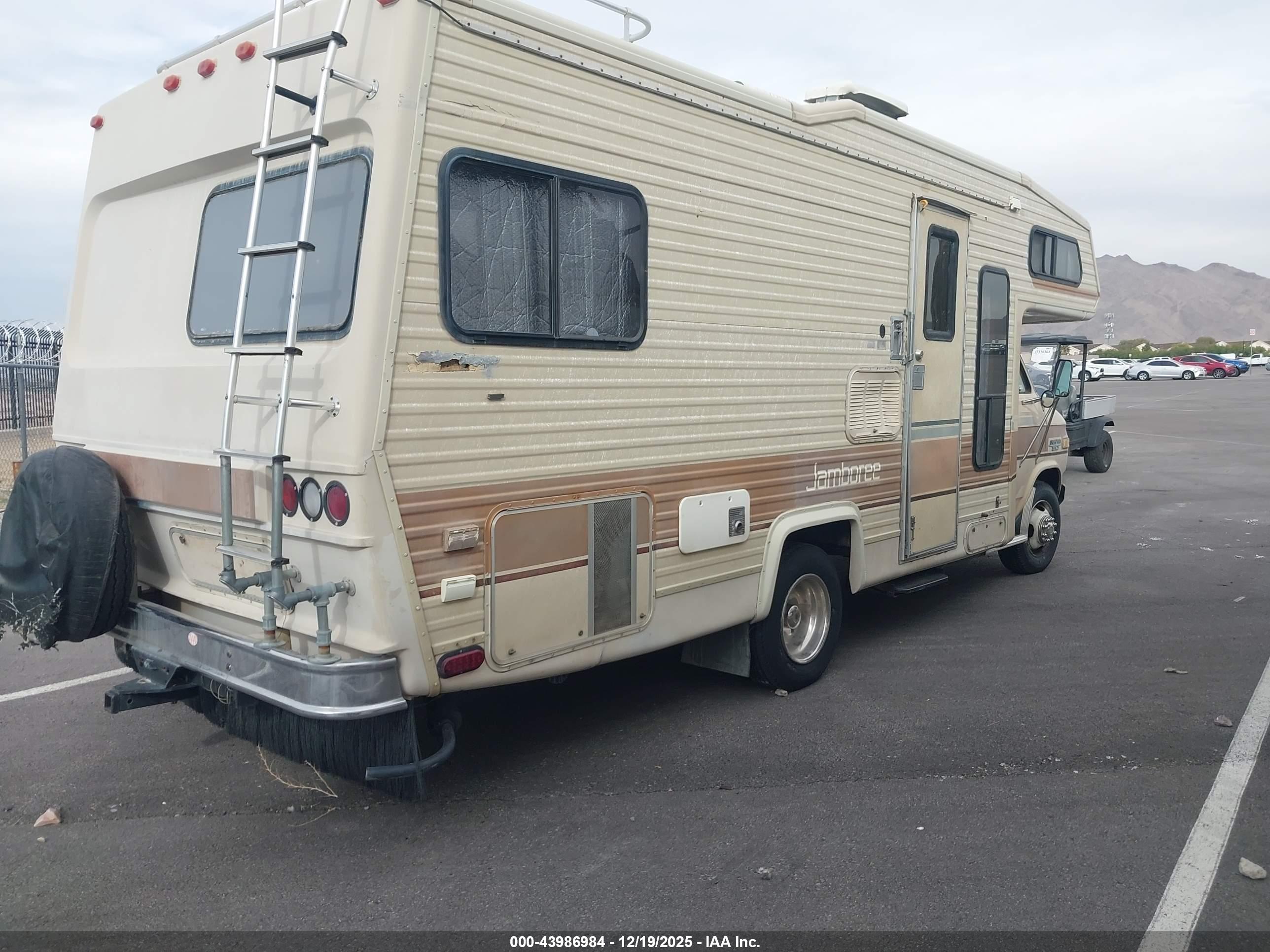 CHEVROLET G30 image 4