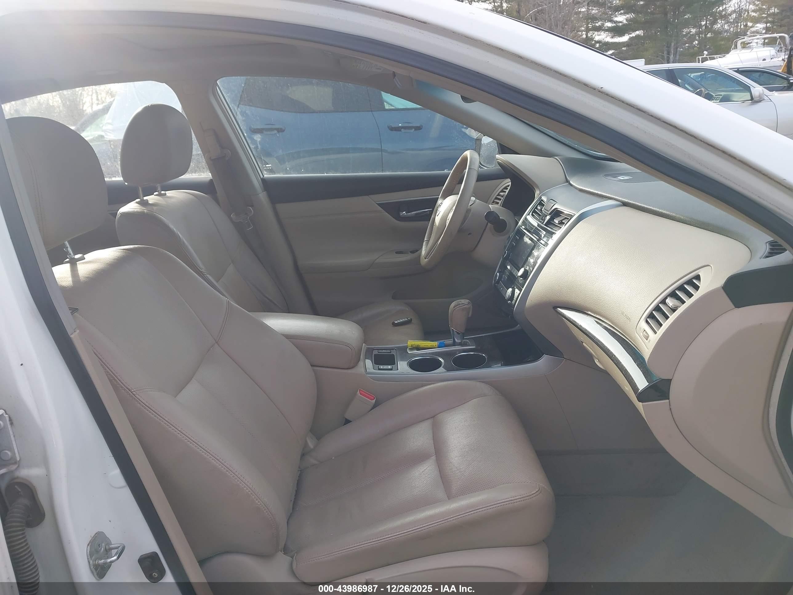 NISSAN ALTIMA image 5
