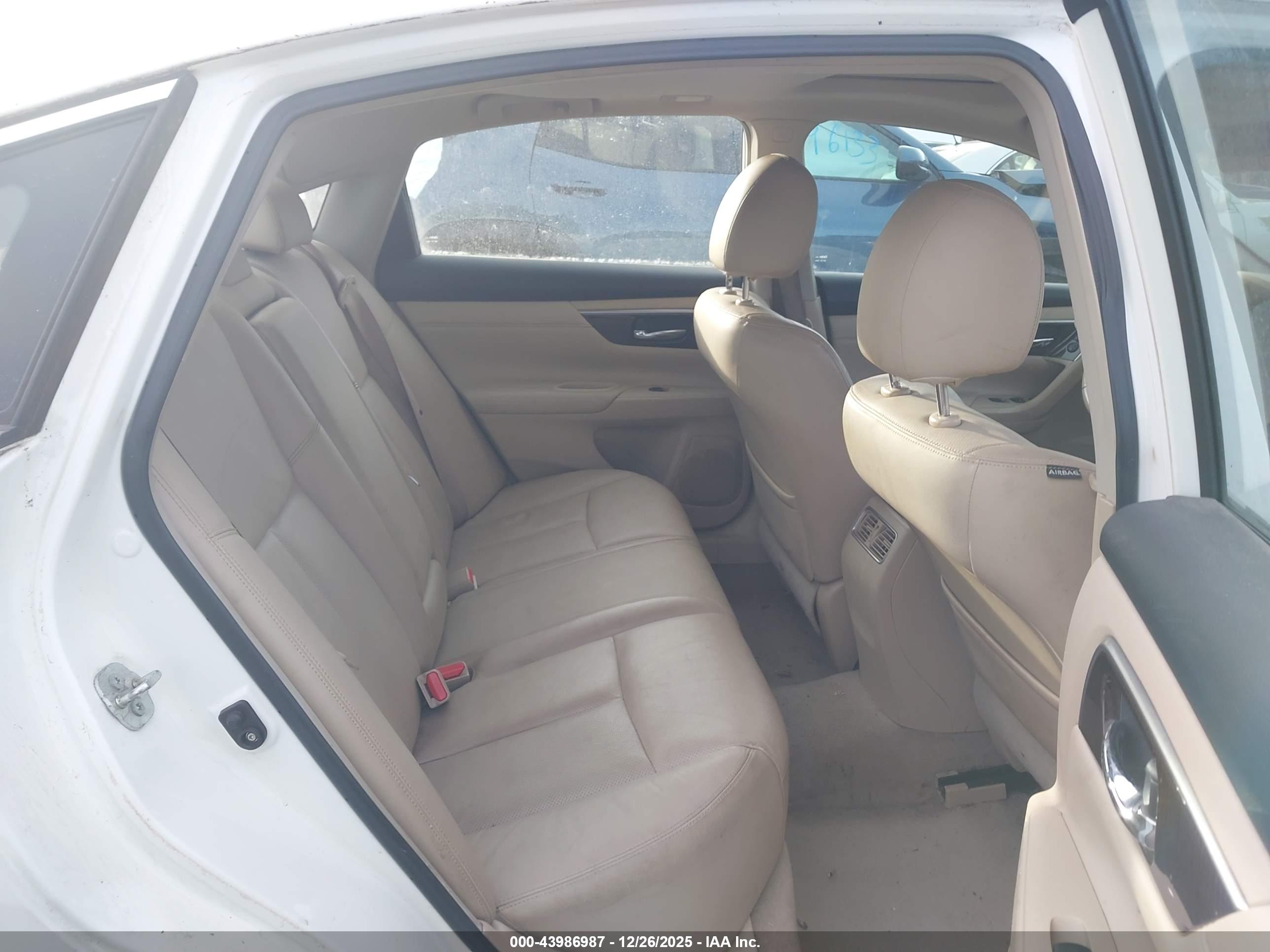NISSAN ALTIMA image 8