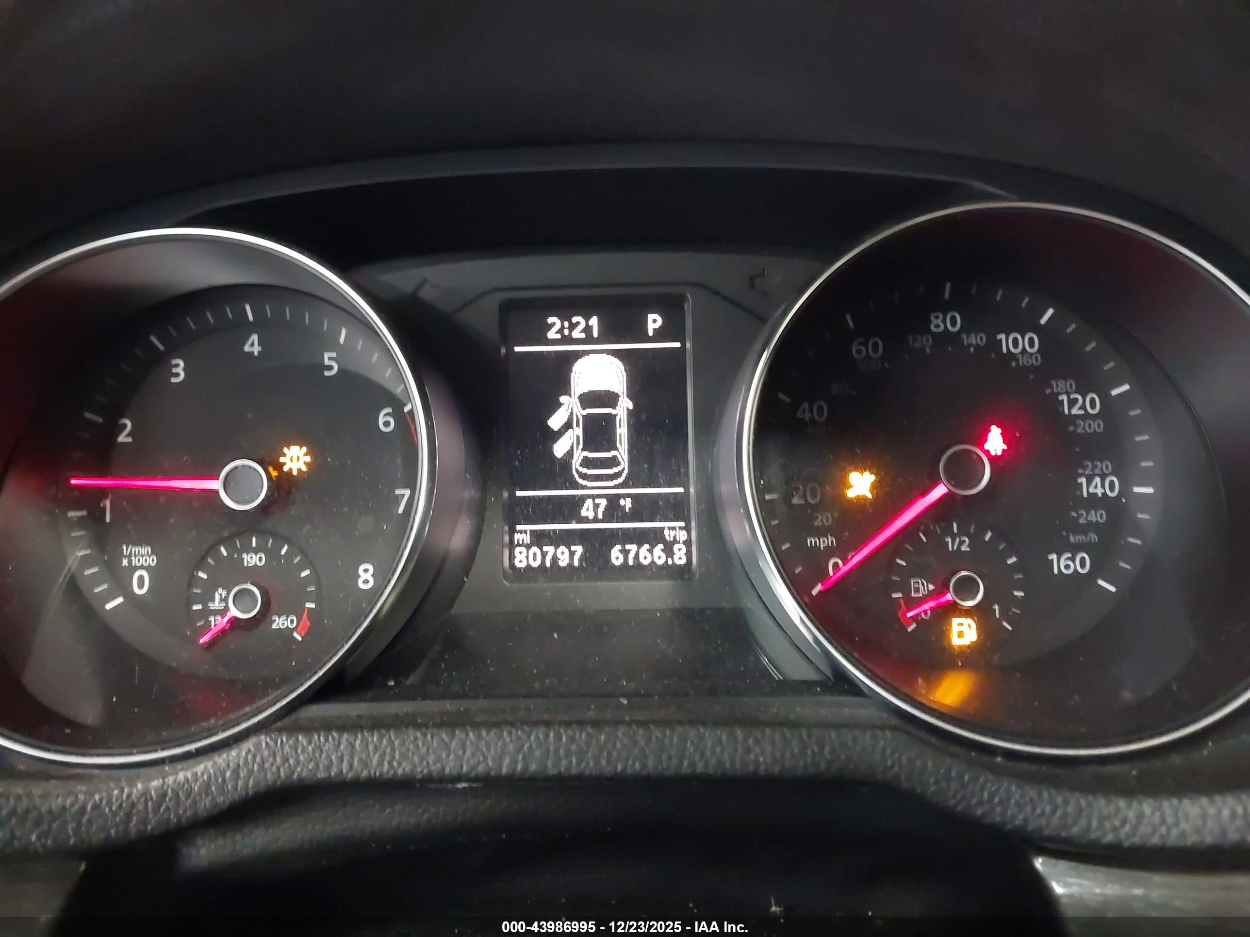 VOLKSWAGEN PASSAT image 7