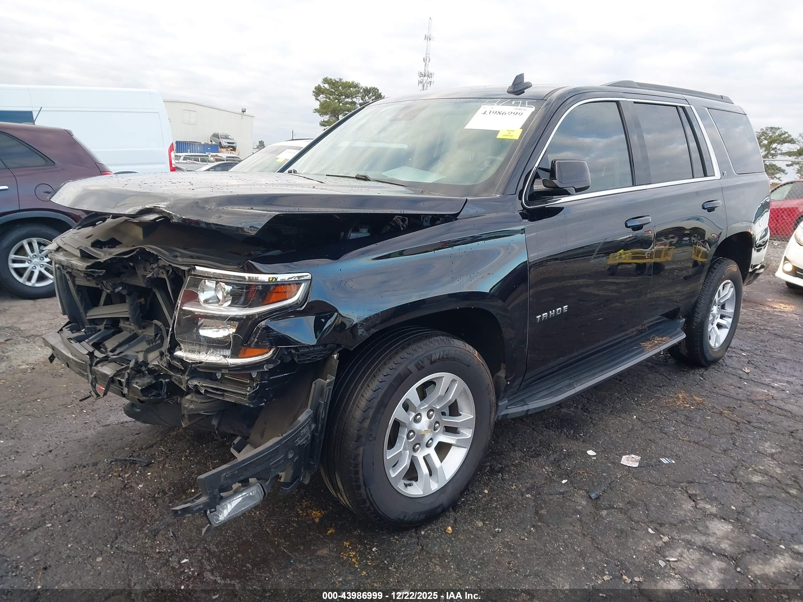 CHEVROLET TAHOE image 2