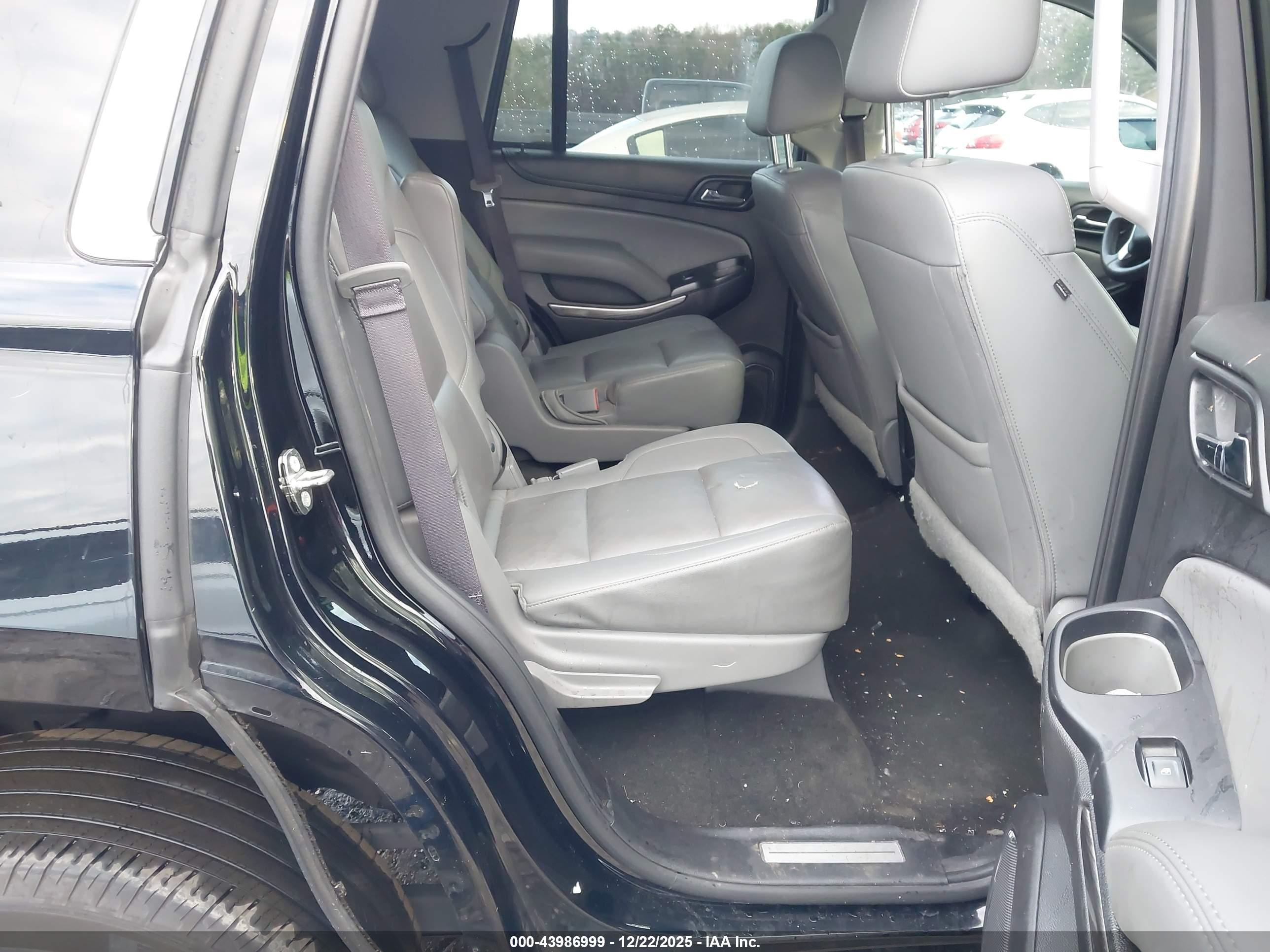 CHEVROLET TAHOE image 8