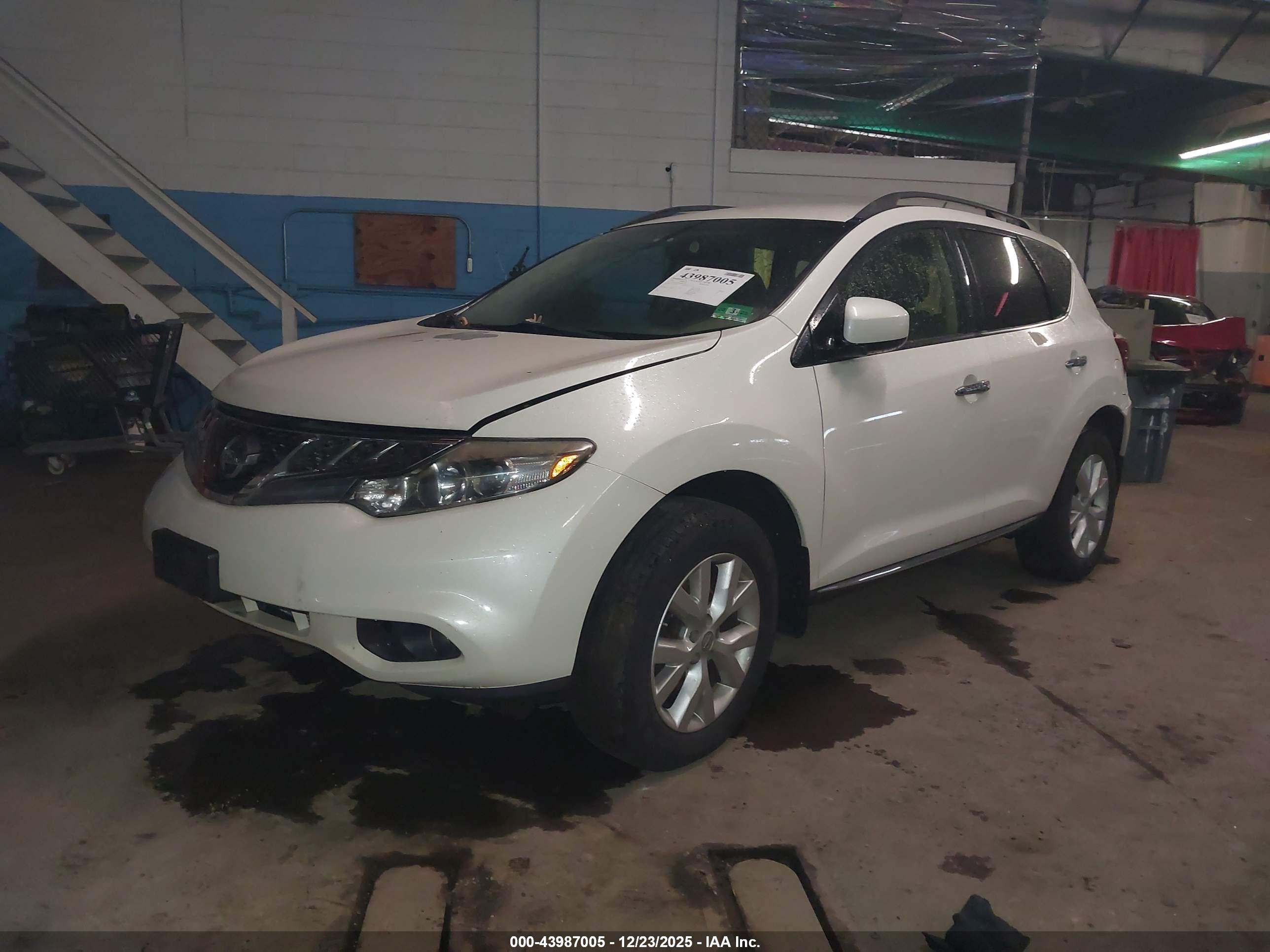 NISSAN MURANO image 2