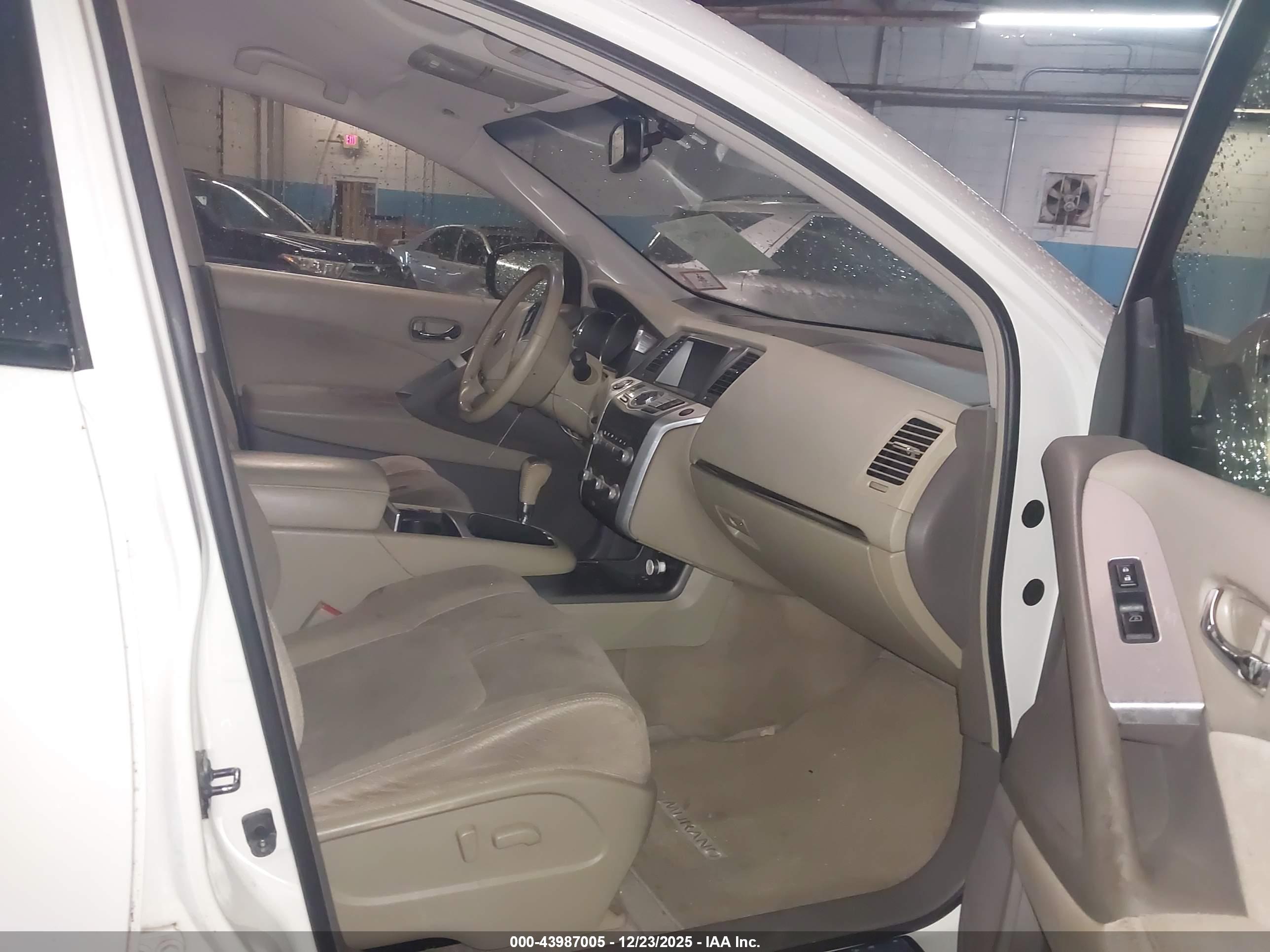 NISSAN MURANO image 5