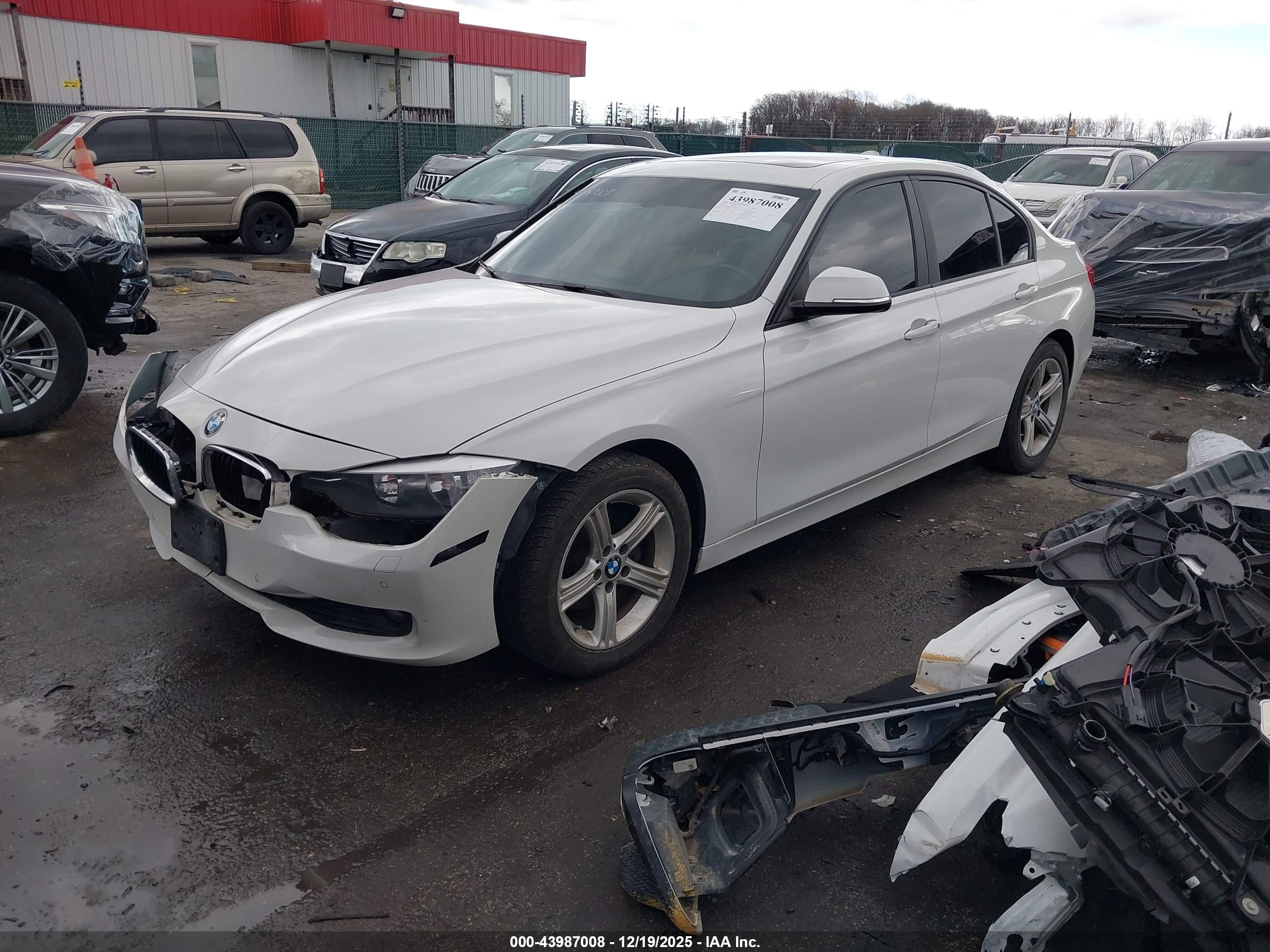 BMW 328I image 2