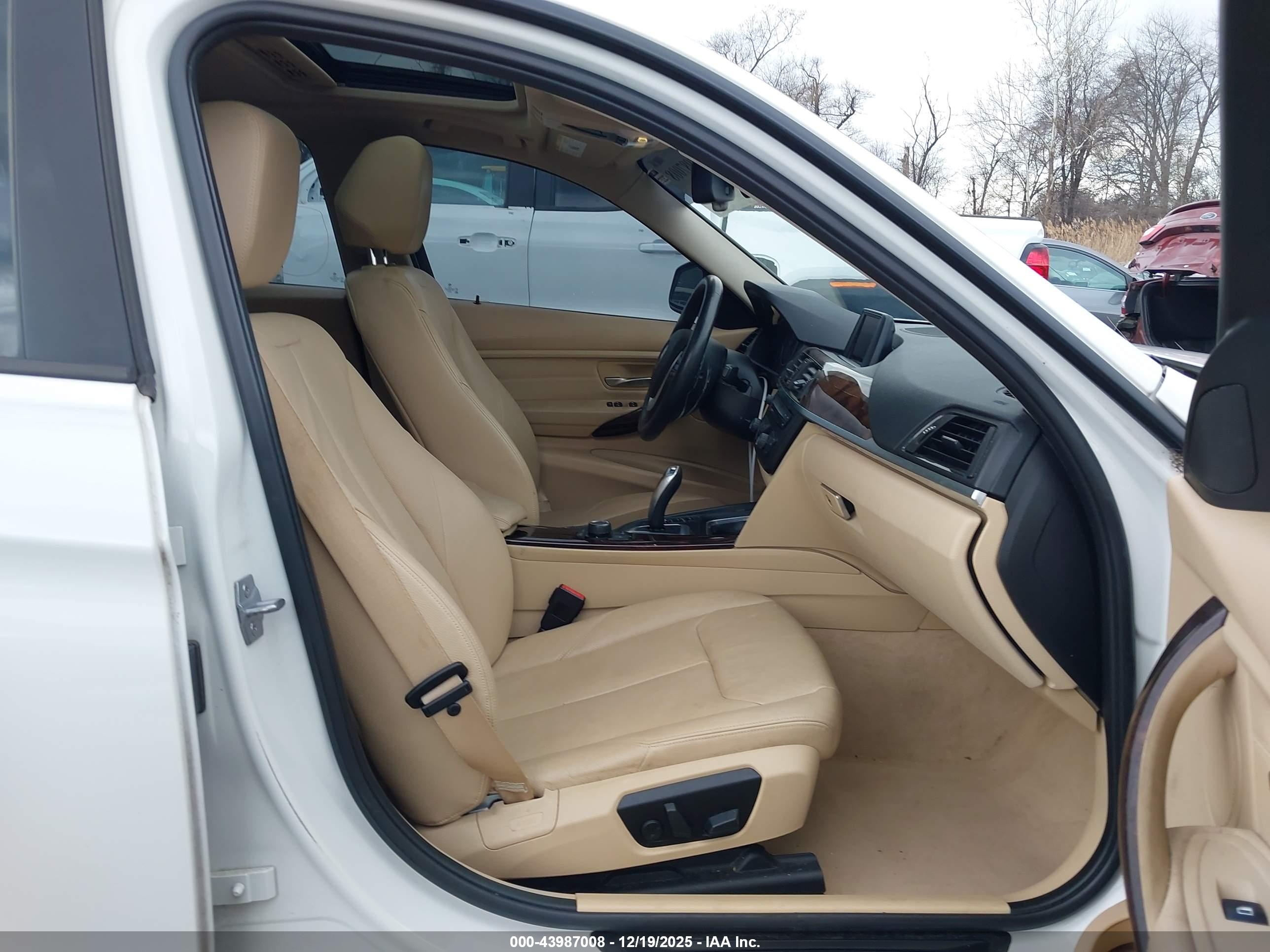 BMW 328I image 5