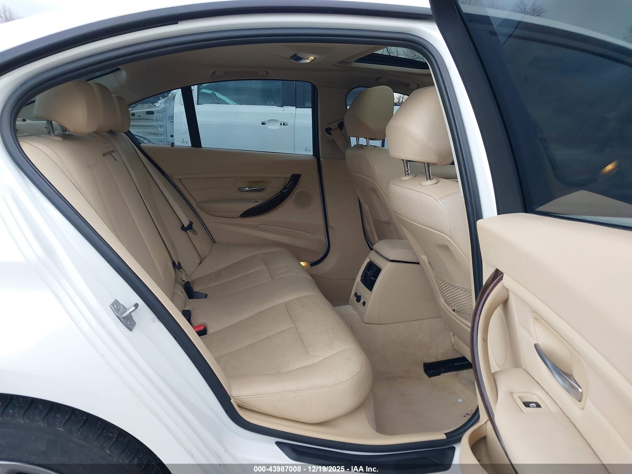 BMW 328I image 8
