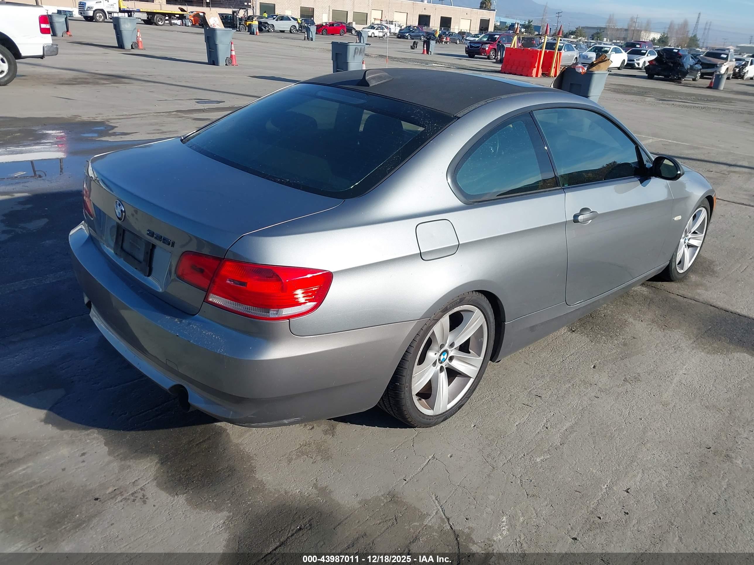 BMW 335I image 4