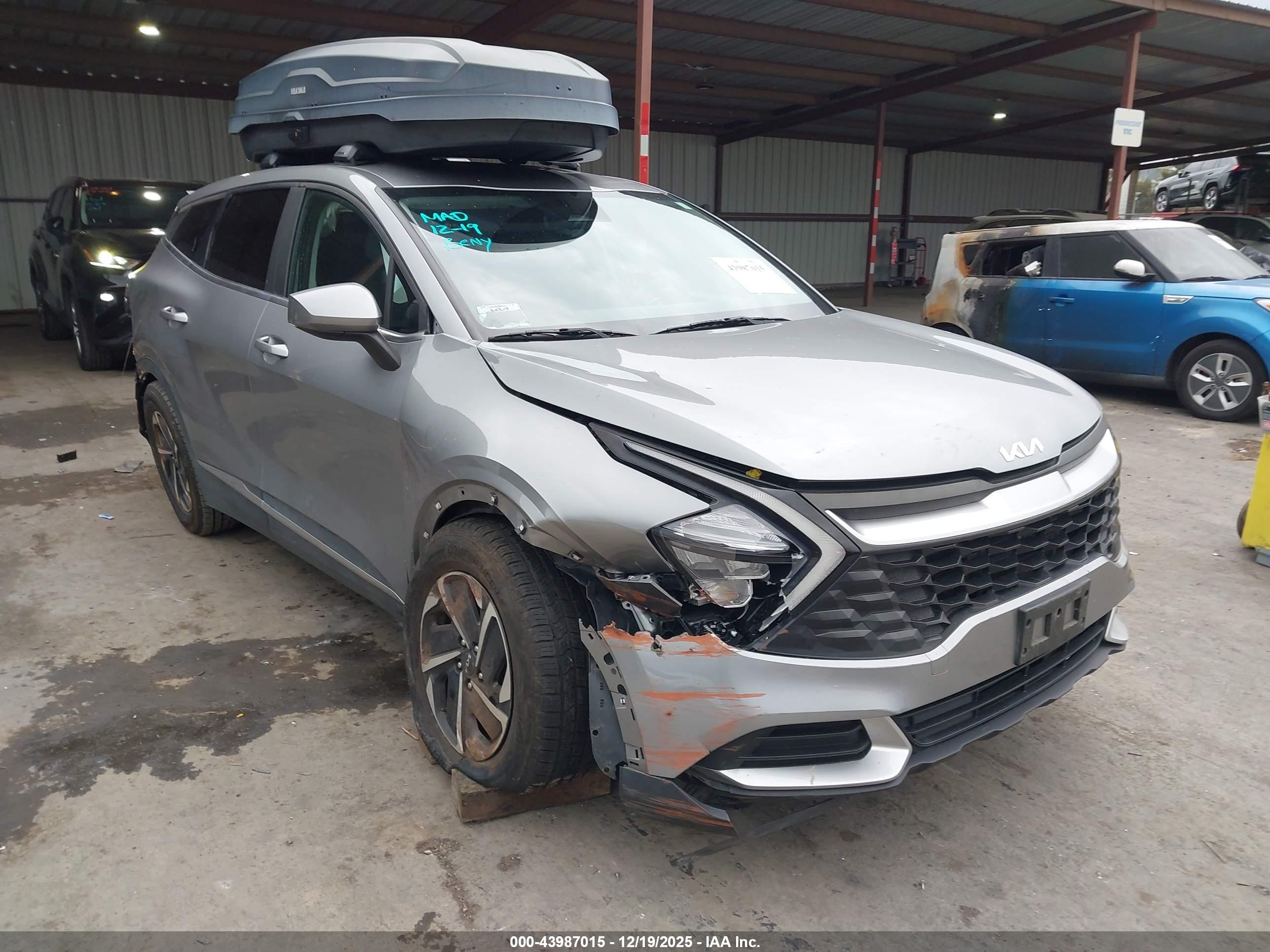 KIA SPORTAGE image 6