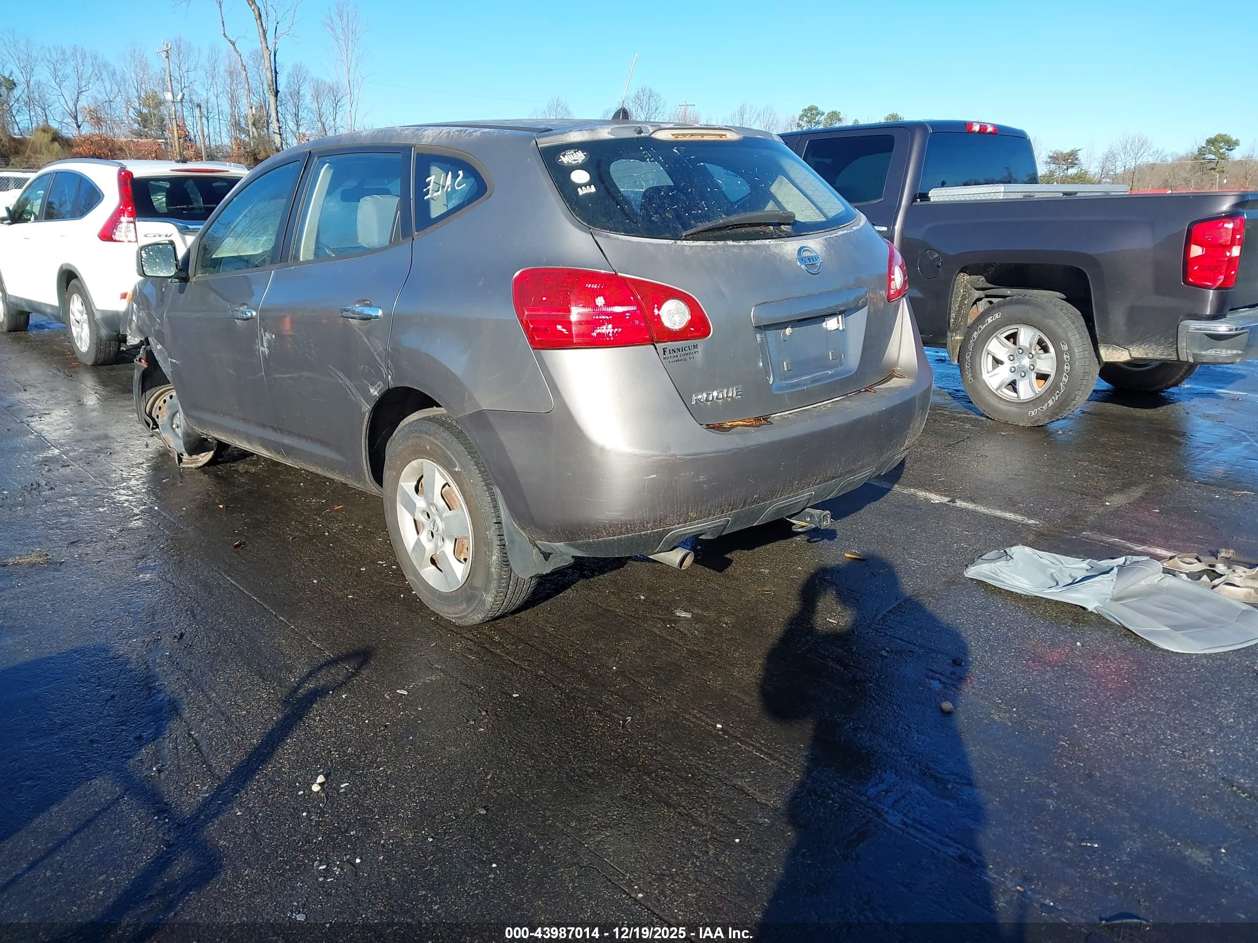 NISSAN ROGUE image 3