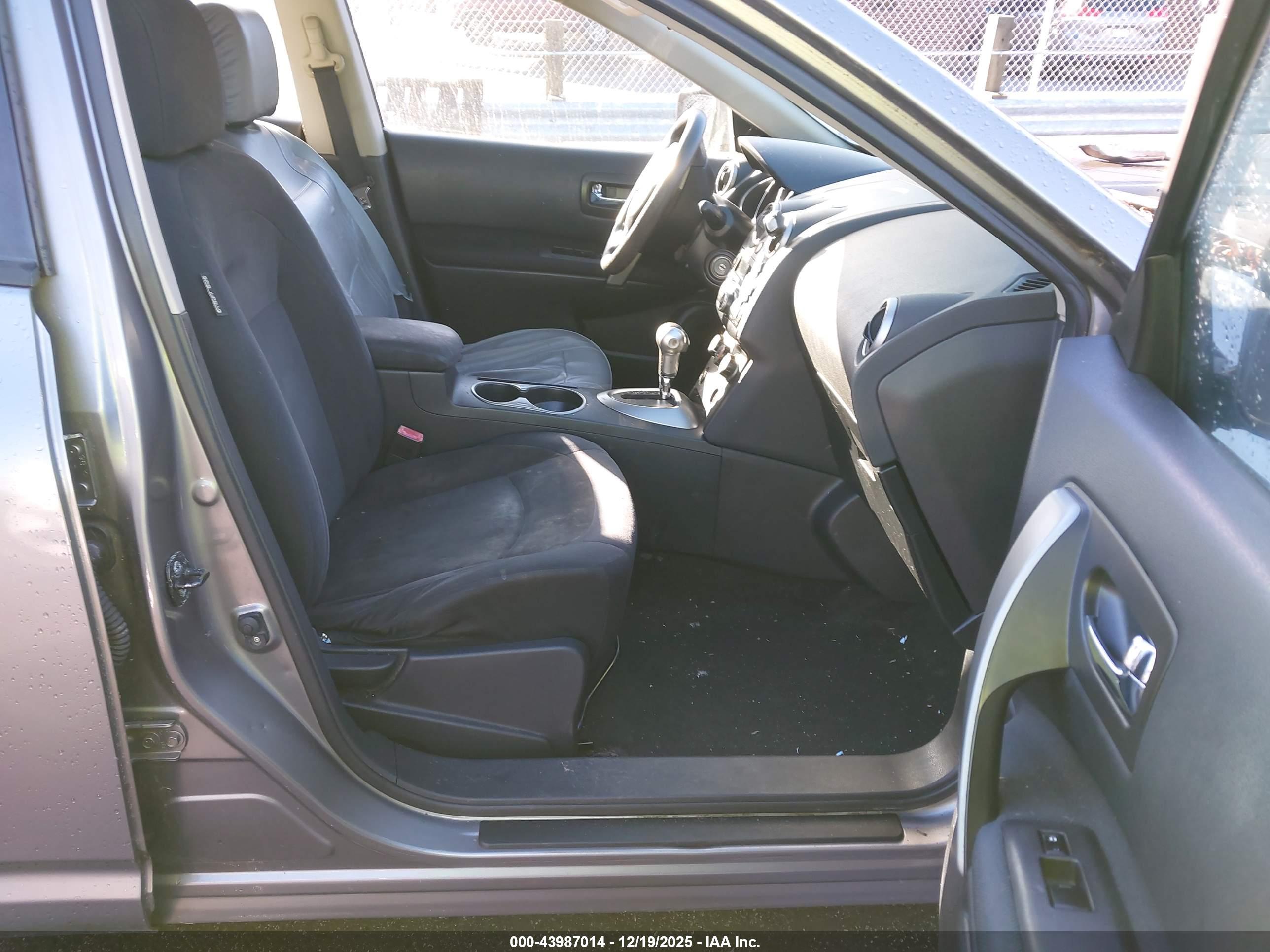 NISSAN ROGUE image 5