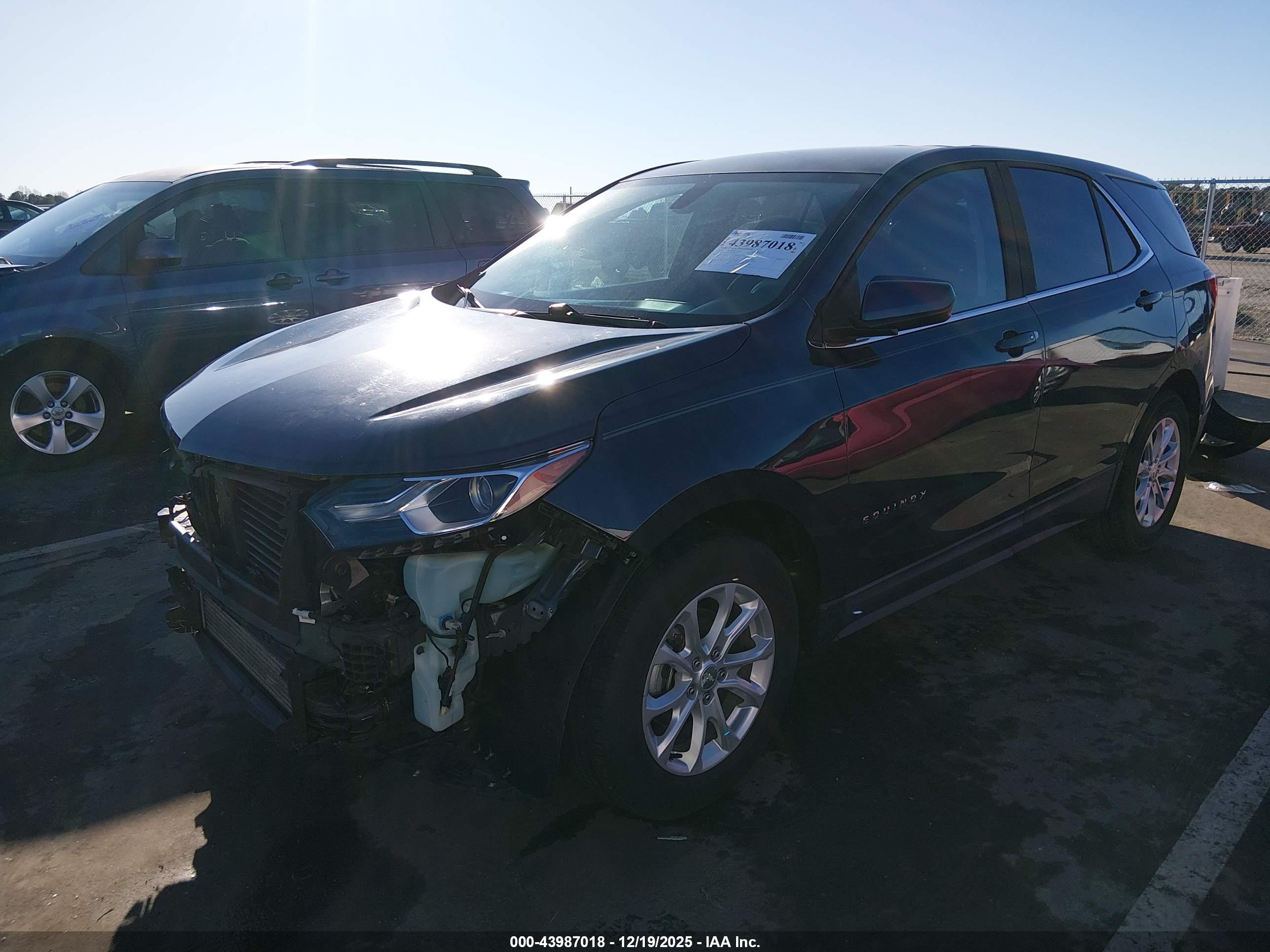 CHEVROLET EQUINOX image 2