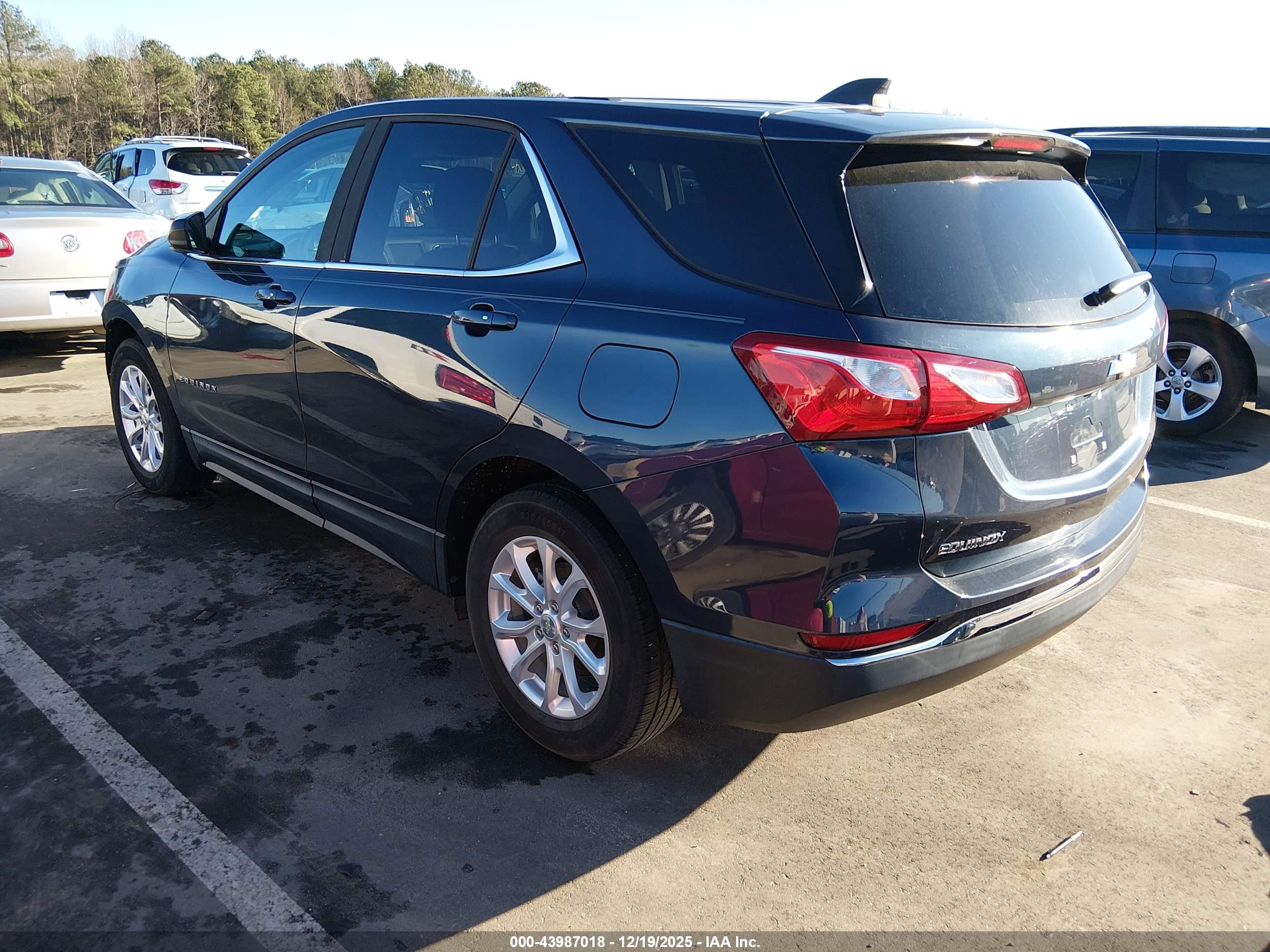 CHEVROLET EQUINOX image 3