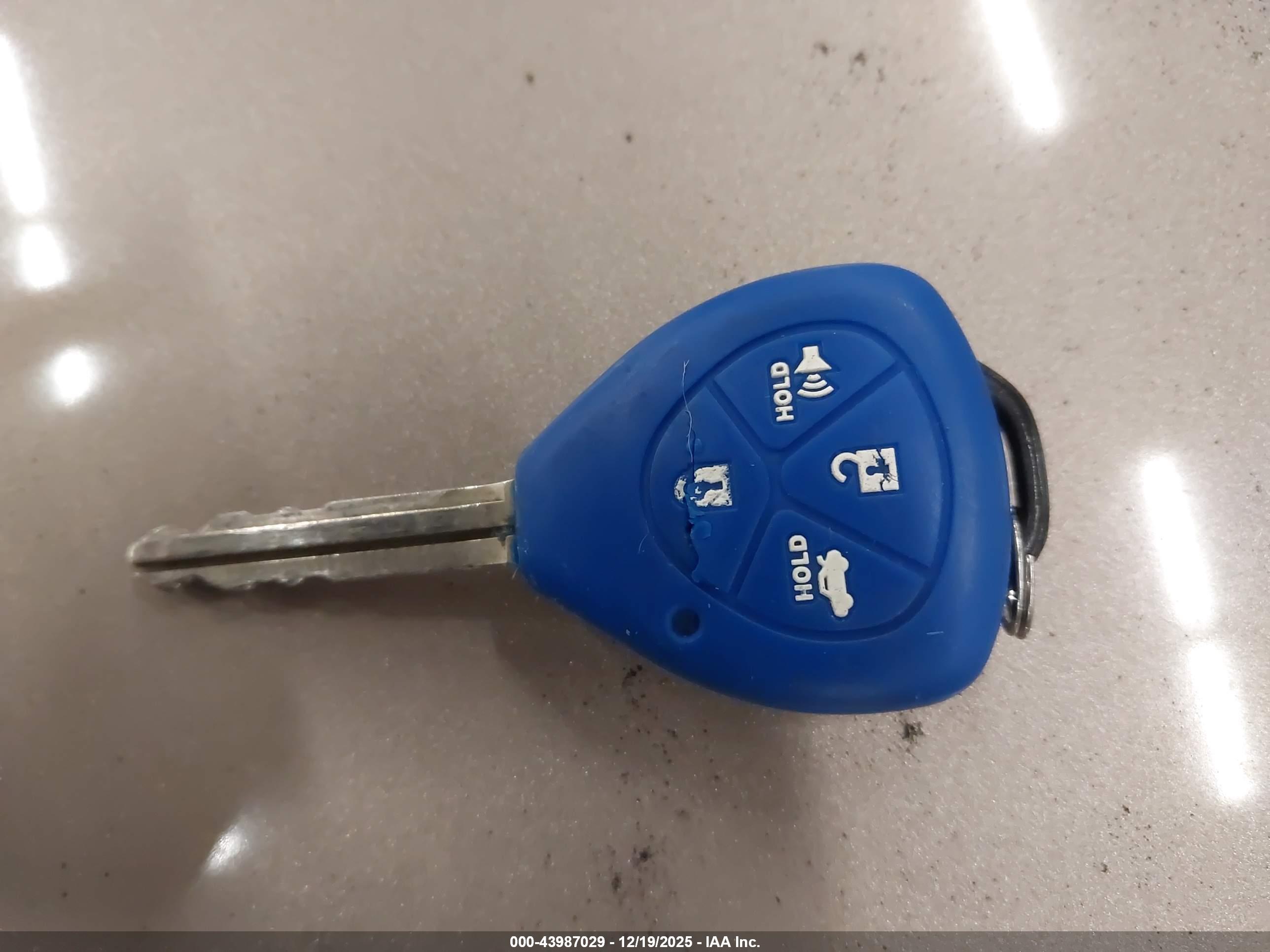 TOYOTA RAV4 image 11